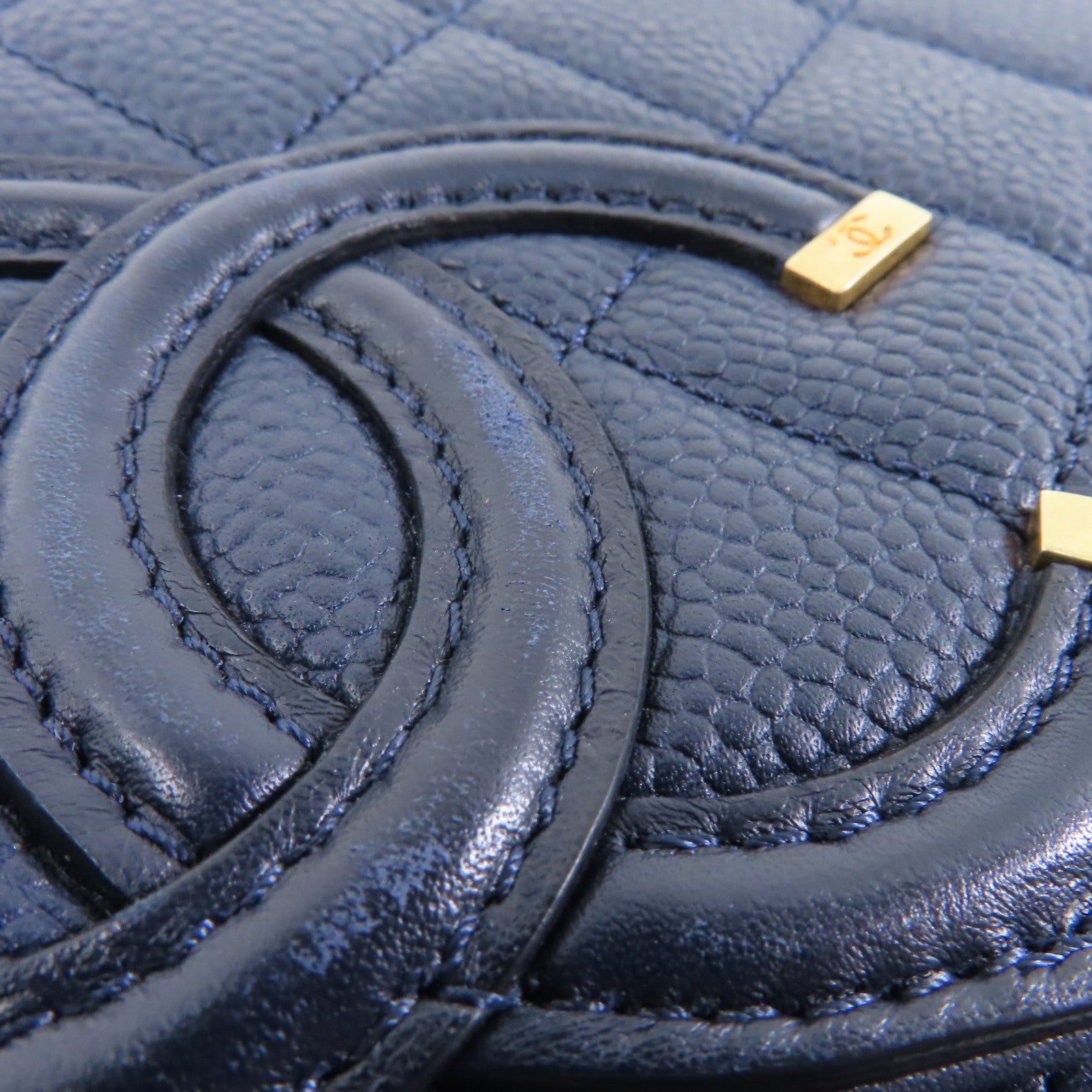 CHANEL 菱格牛皮皮革Chain Shoulder金扣鏈帶肩背袋深藍色