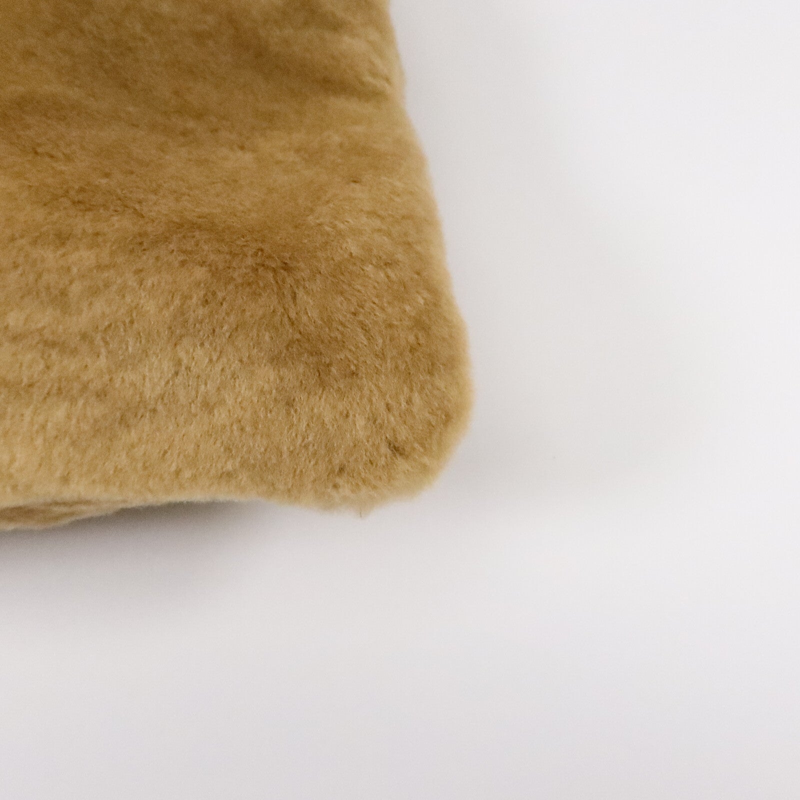 FENDI 羊毛Shoulder Bag肩背袋