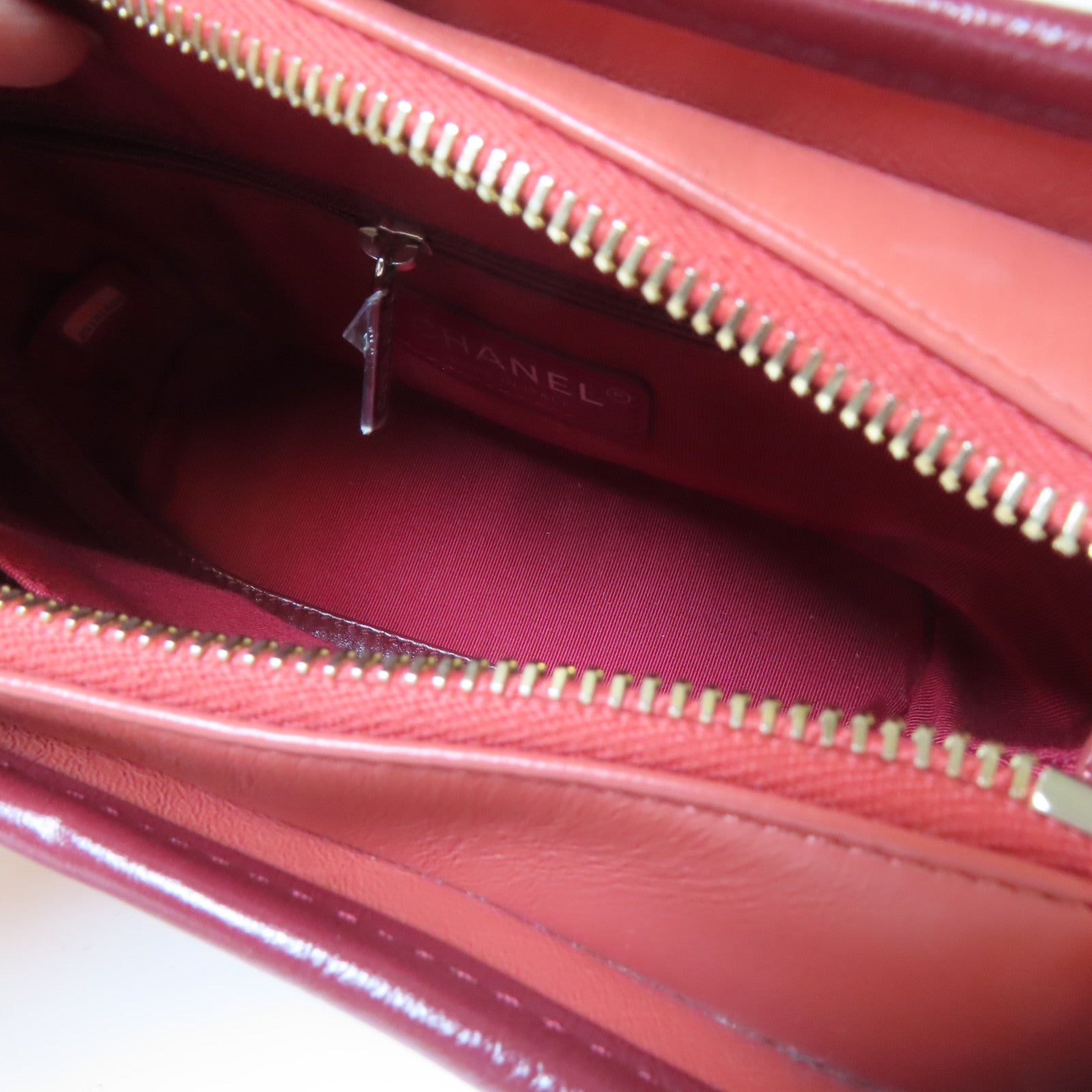 CHANEL 【激減優惠】菱格牛皮皮革Gabrielle Hobo Mini銀扣/金扣鏈帶肩背袋紅色