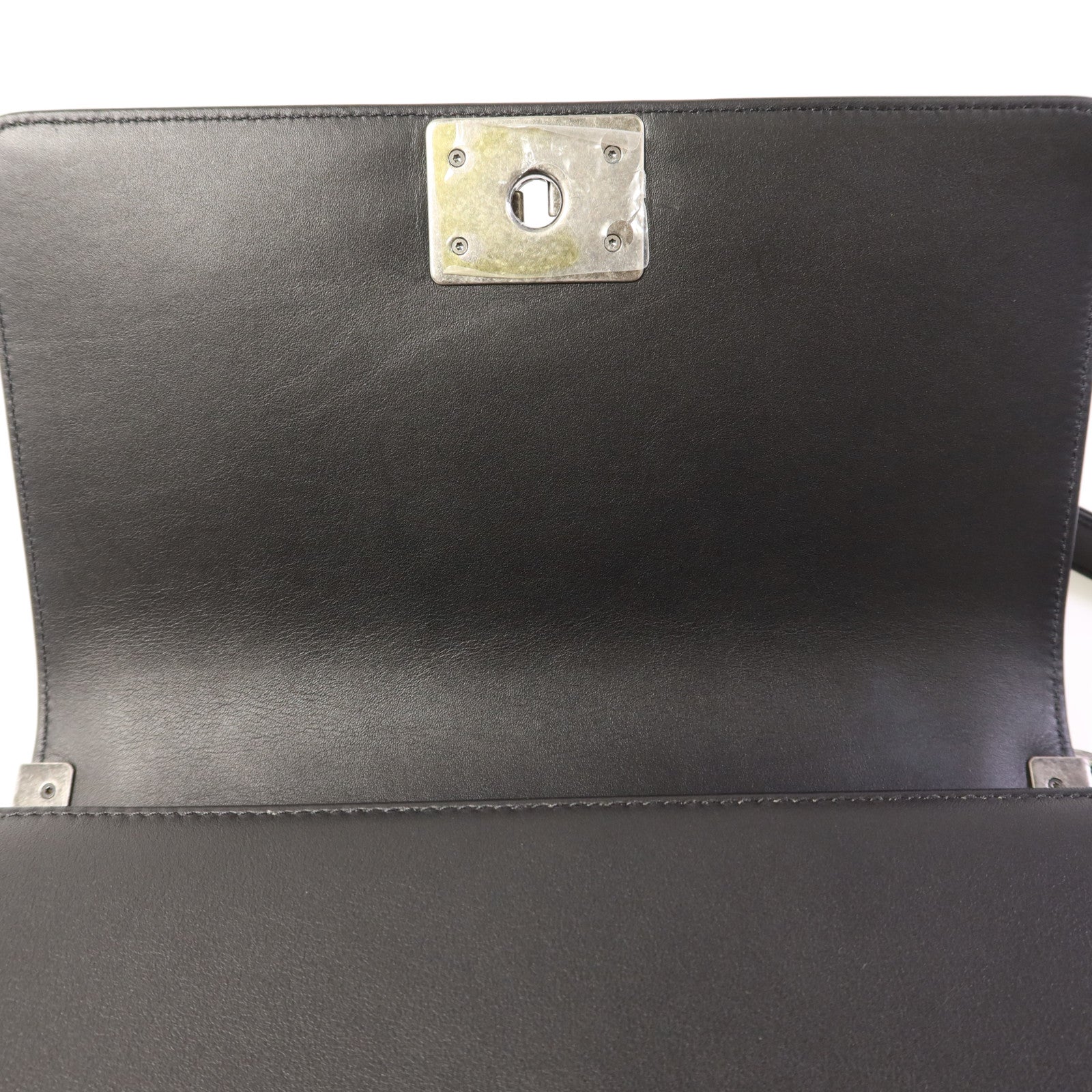 CHANEL 牛皮皮革Boy 25鏈帶肩背袋