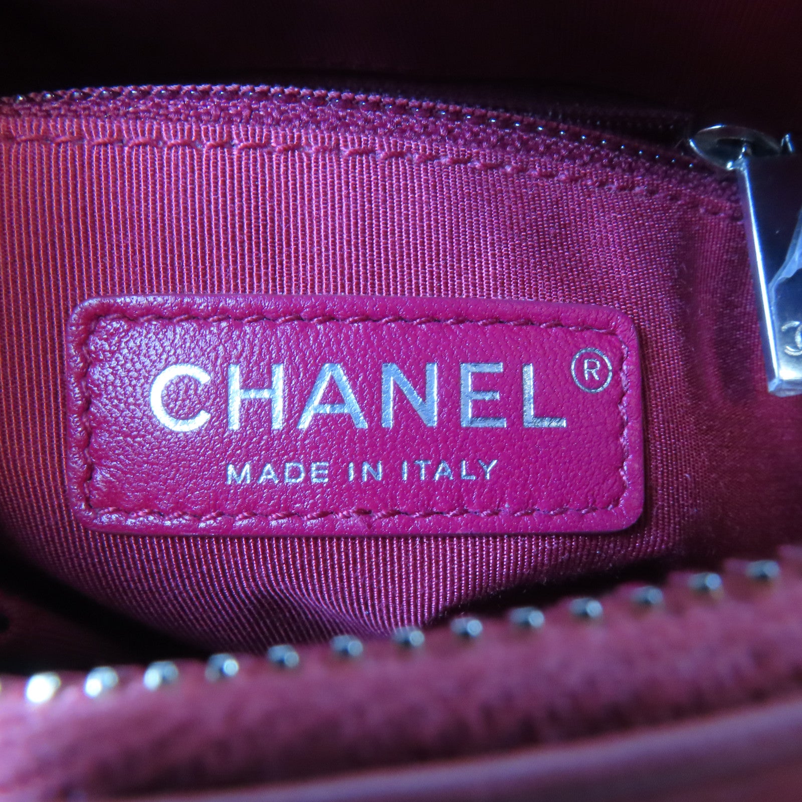 CHANEL 【激減優惠】菱格牛皮皮革Gabrielle Hobo Mini銀扣/金扣鏈帶肩背袋紅色