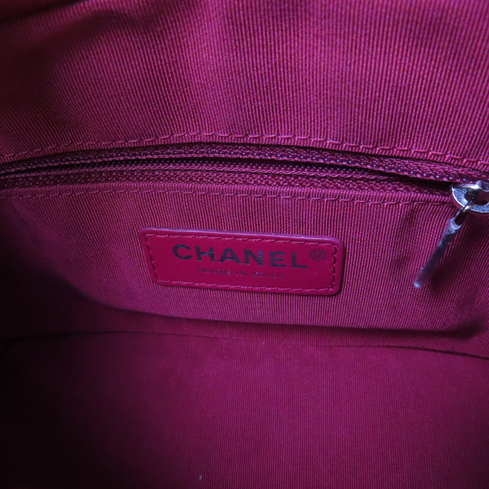 CHANEL 【激減優惠】菱格牛皮皮革Gabrielle Small Chain Shoulder Bag鏈帶肩背袋銀色