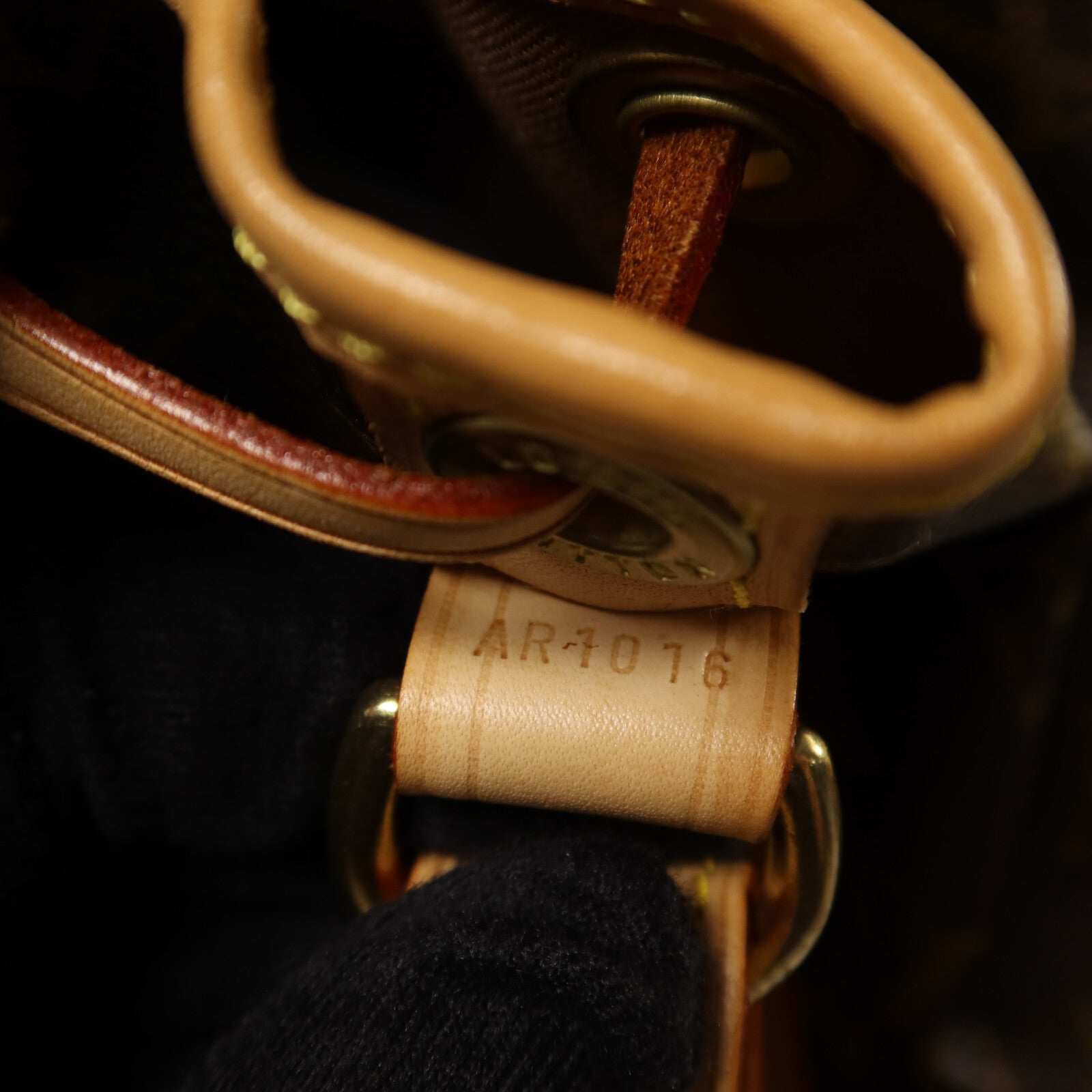 LOUIS VUITTON Monogram Noe Bucket Bag金扣肩背袋