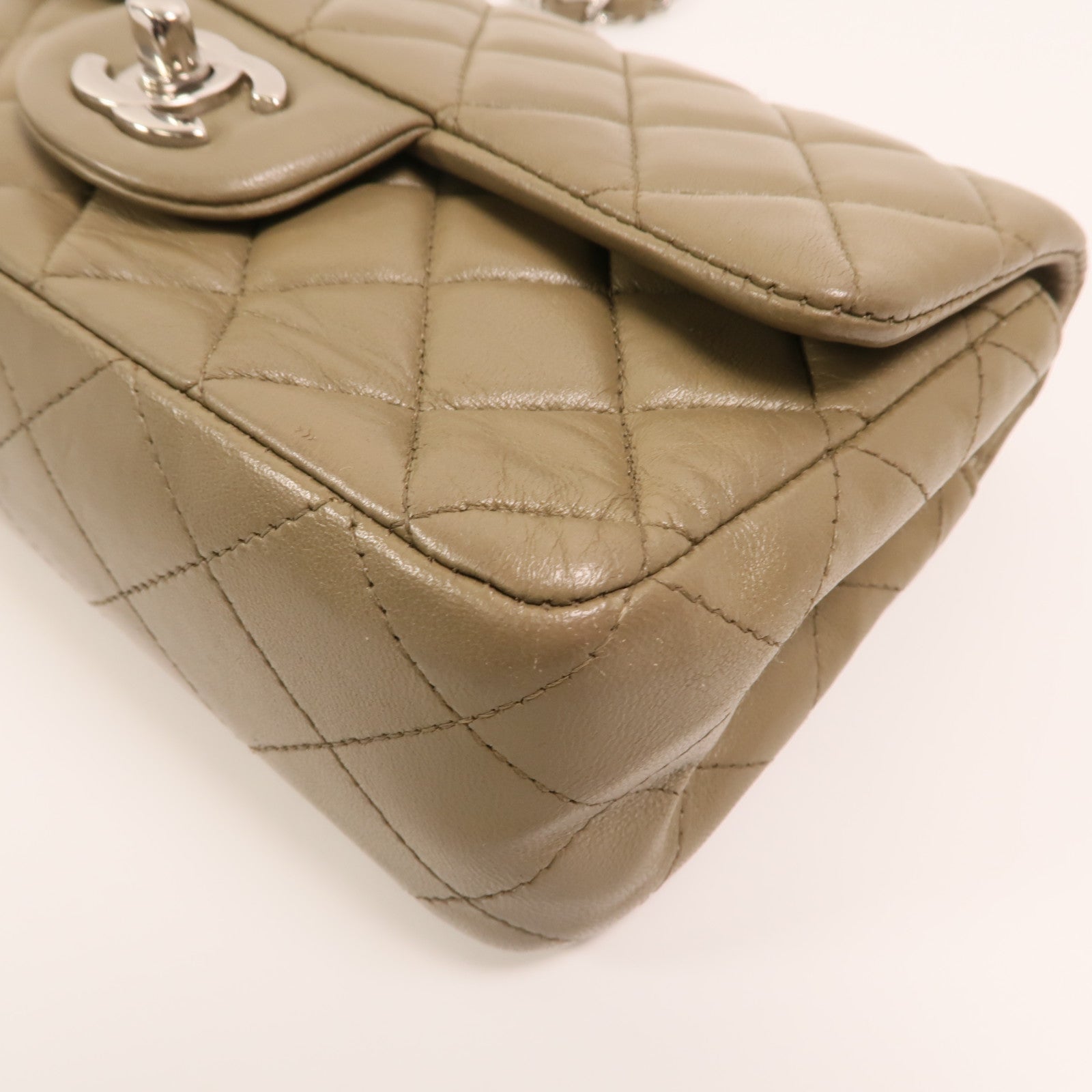 CHANEL 羊皮皮革Mini Classic 20銀扣鏈帶肩背袋