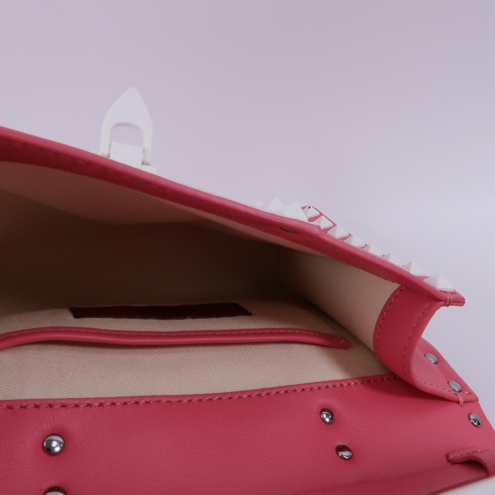 Valentino 牛皮皮革Rockstud肩背袋