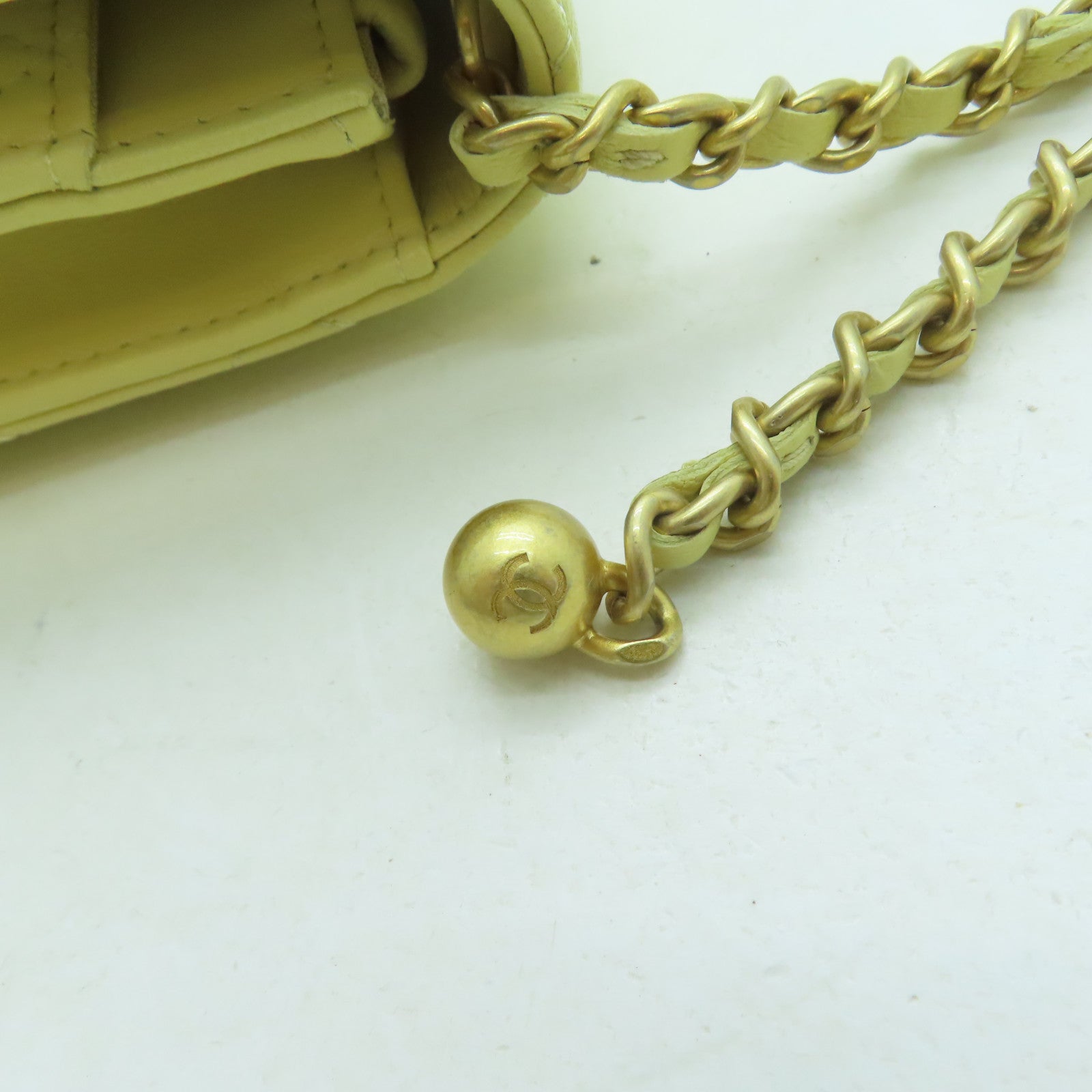 CHANEL **【激減優惠】菱格羊皮皮革Gold Ball Wallet On Chain金扣鏈帶肩背袋黃色