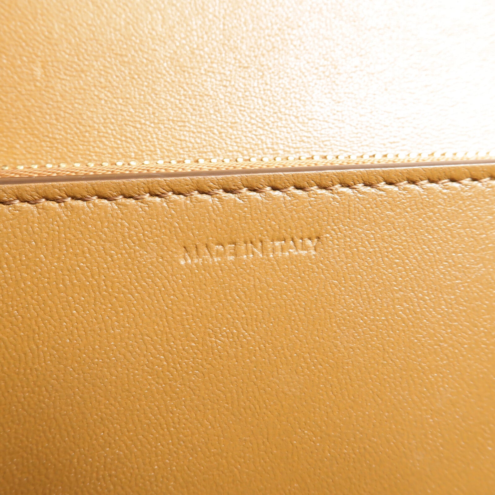 CELINE 牛皮皮革Classic Box Medium
