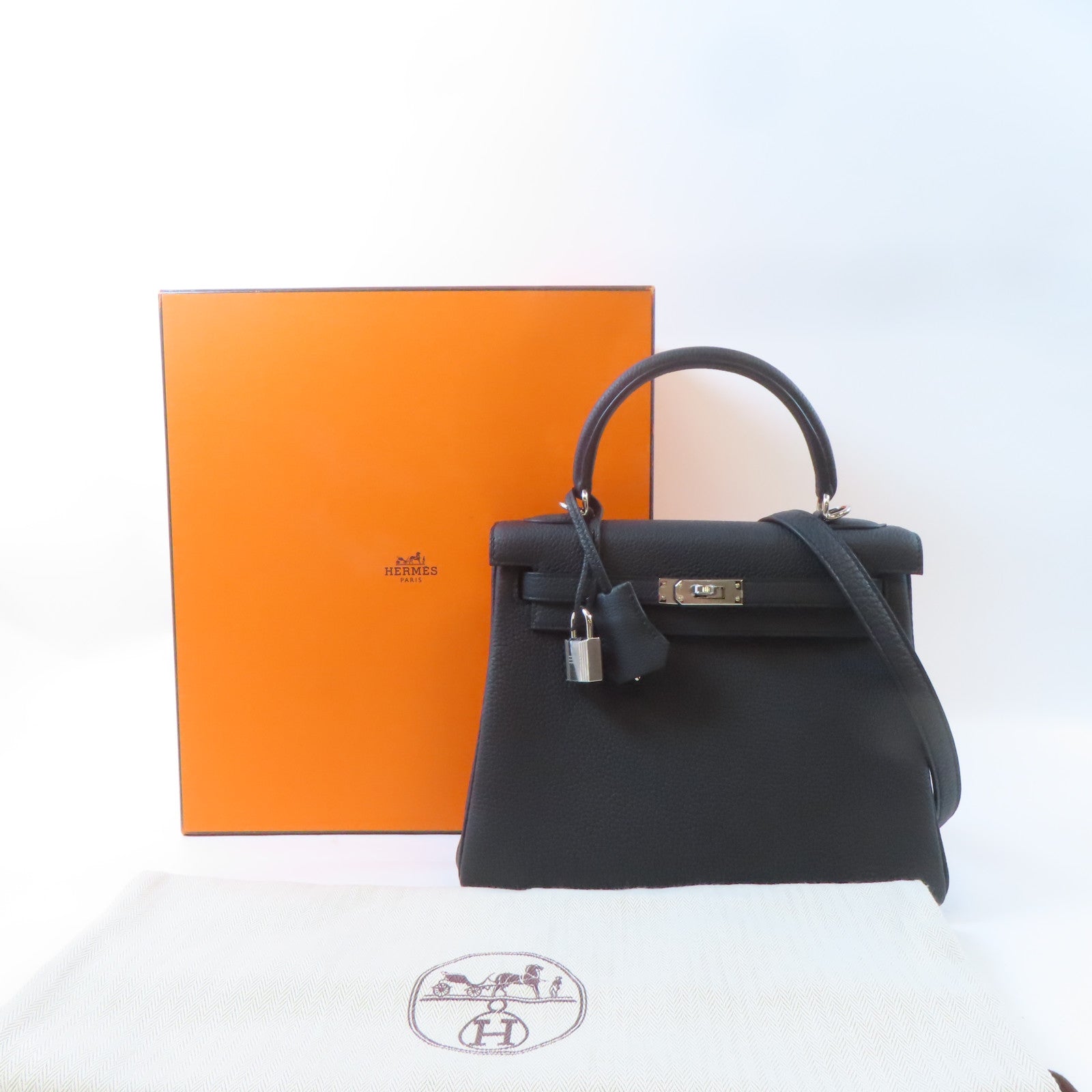 HERMES Togo皮革Kelly 25銀扣手挽肩背兩用袋Noir/黑色