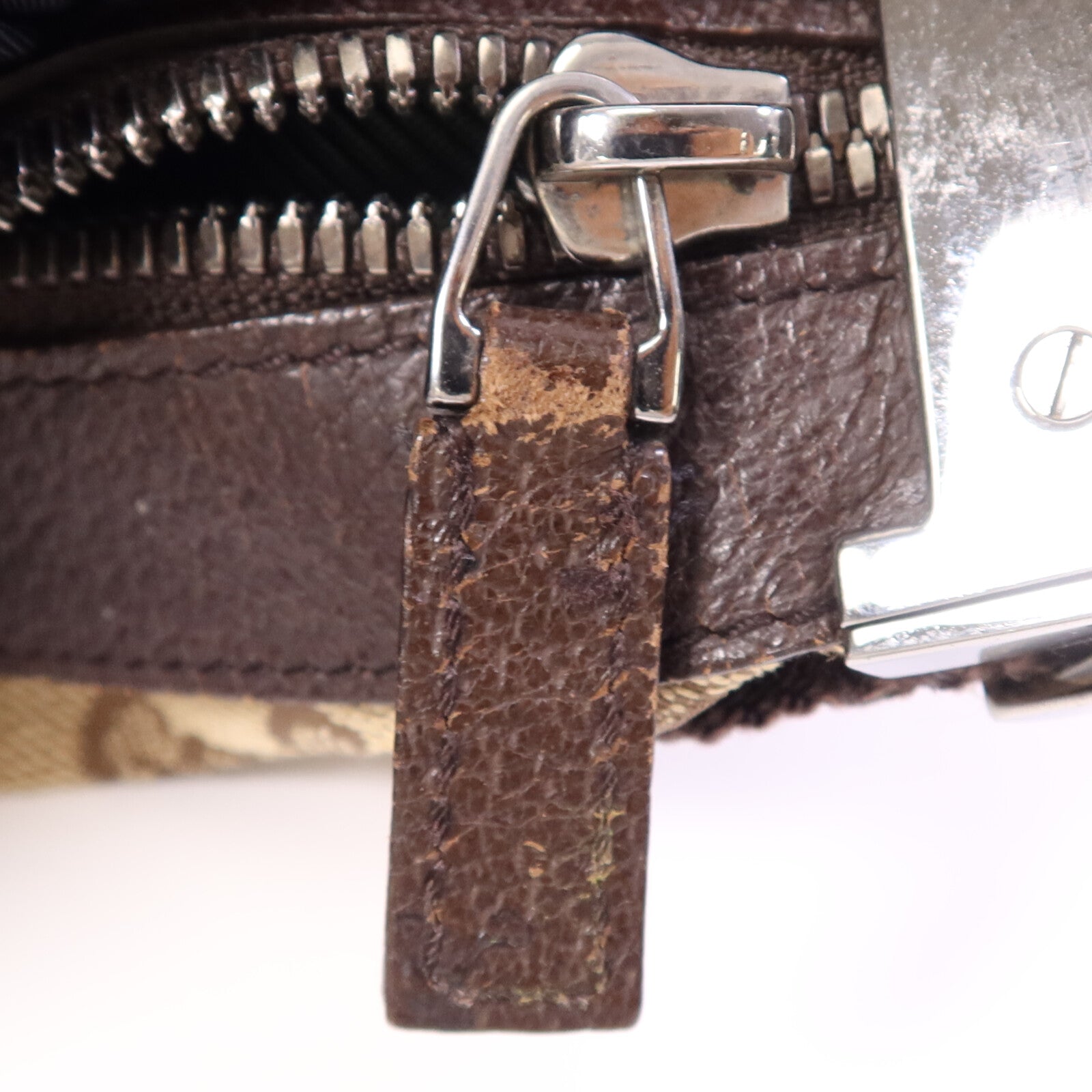 GUCCI 帆布GG Shoulder Bag銀扣肩背袋
