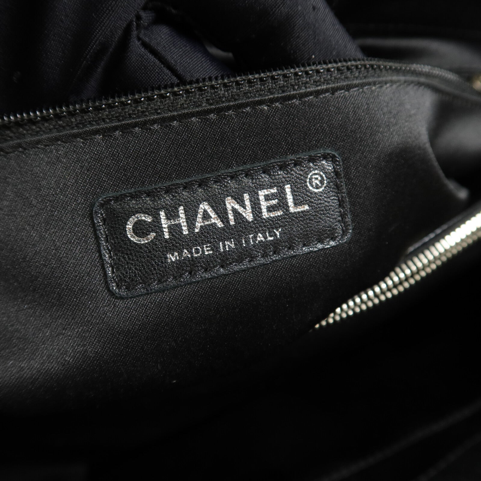 CHANEL 牛皮皮革GST XL鏈帶肩背袋