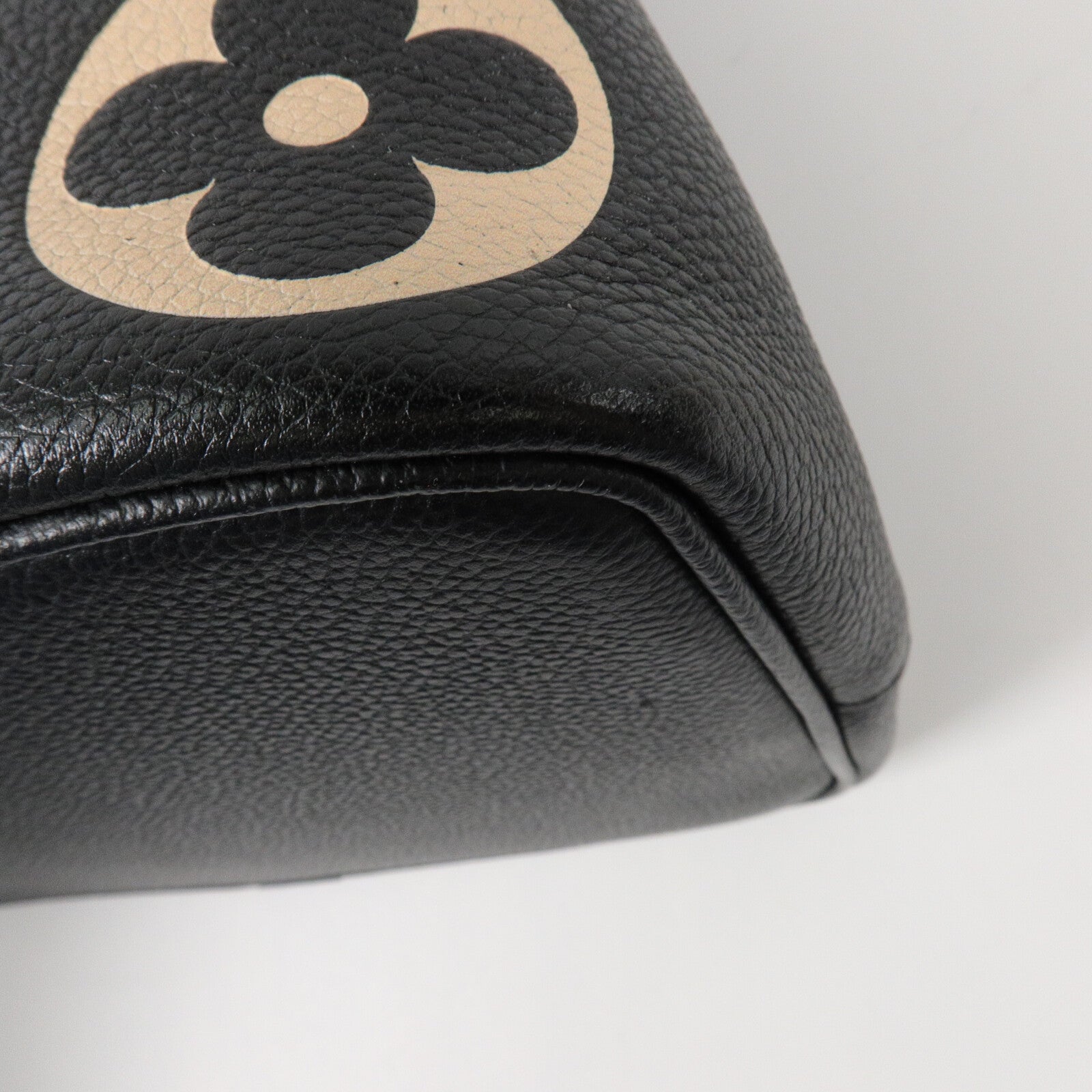 LOUIS VUITTON Monogram Empreinte Bicolor Neo Noe MM手挽肩背兩用袋