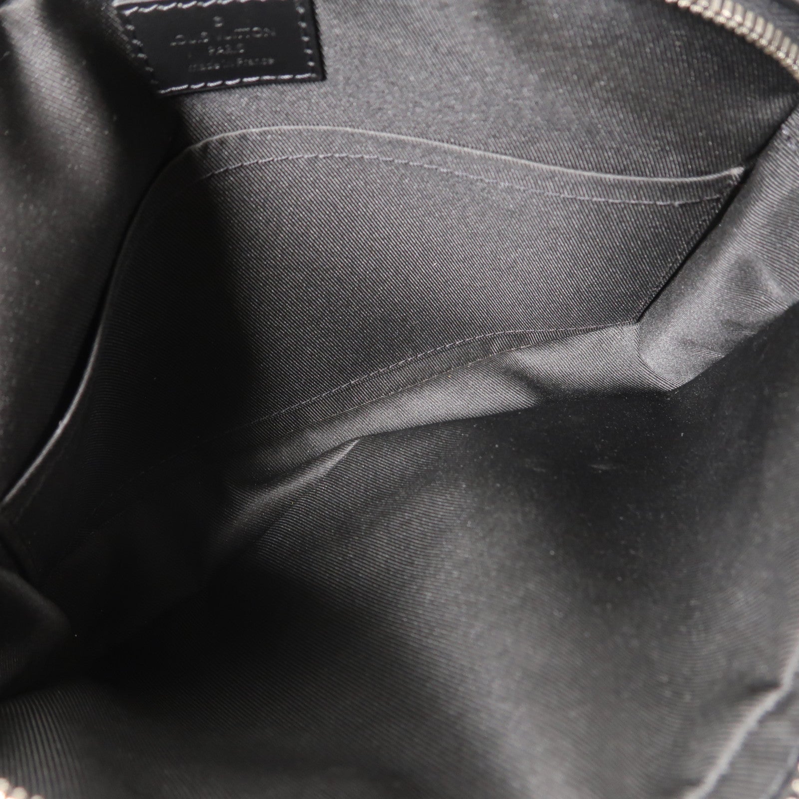 LOUIS VUITTON Monogram Eclipse Trio Messenger Bag銀扣肩背袋黑色/灰色