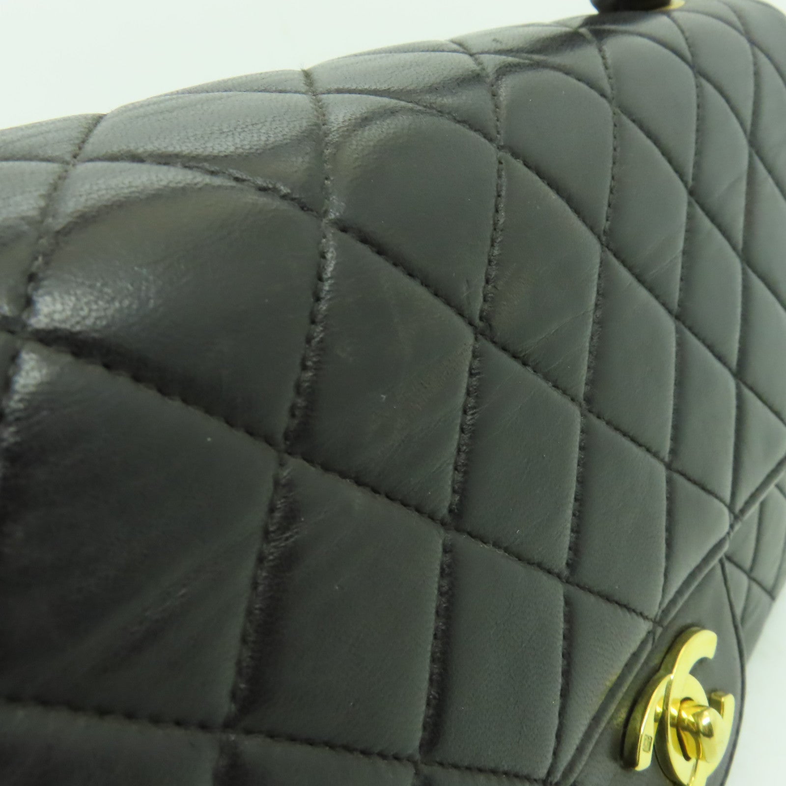 CHANEL **【清倉大減價】菱格羊皮皮革Handbag金扣手挽袋黒色