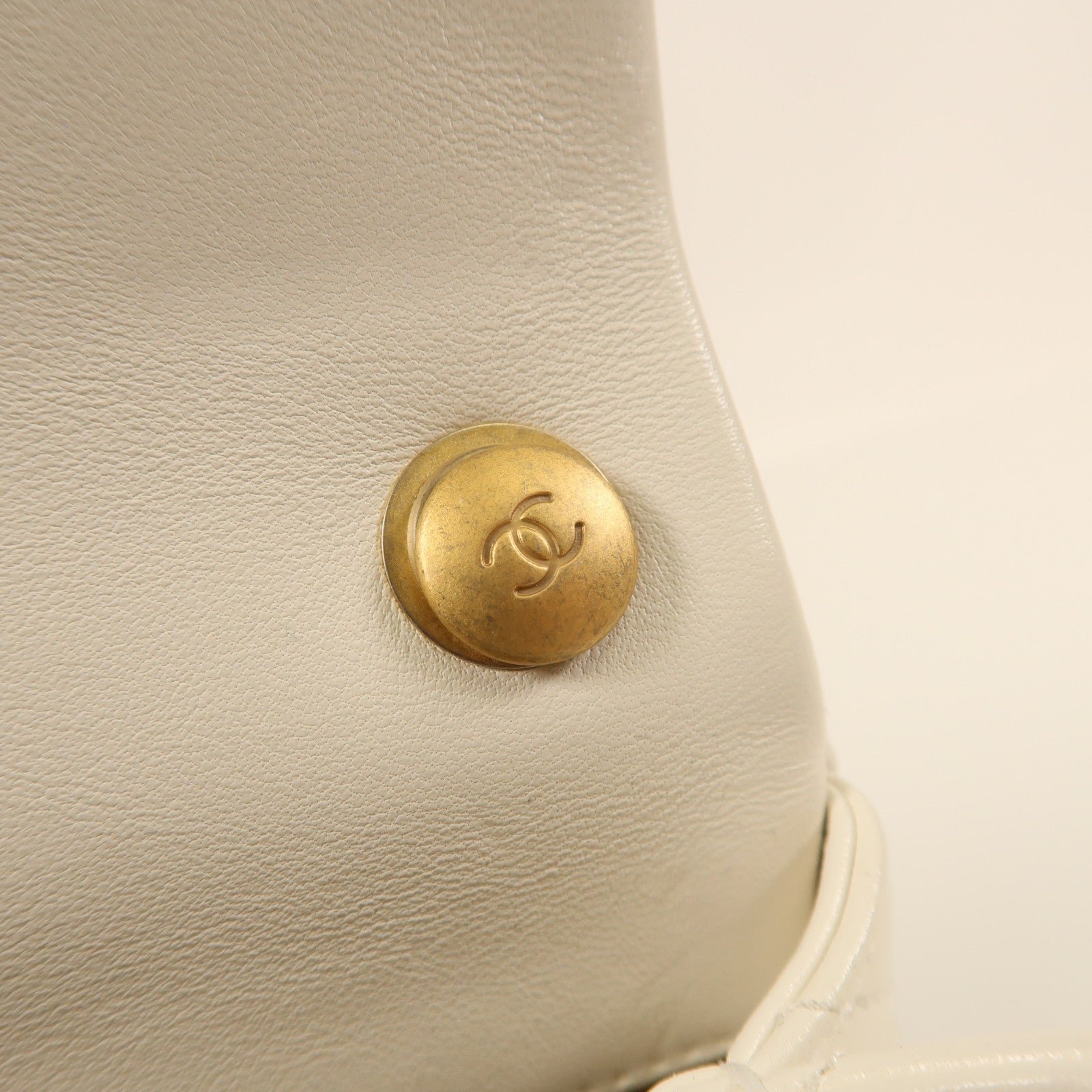 CHANEL 羊皮皮革Chain Shoulder金扣鏈帶肩背袋