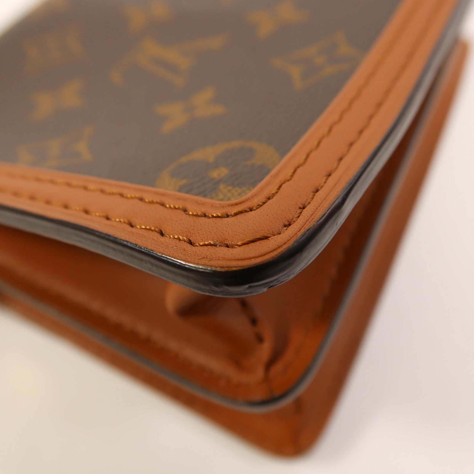 LOUIS VUITTON 【激減優惠】Monogram Reverse Mini Dauphine金扣肩背袋