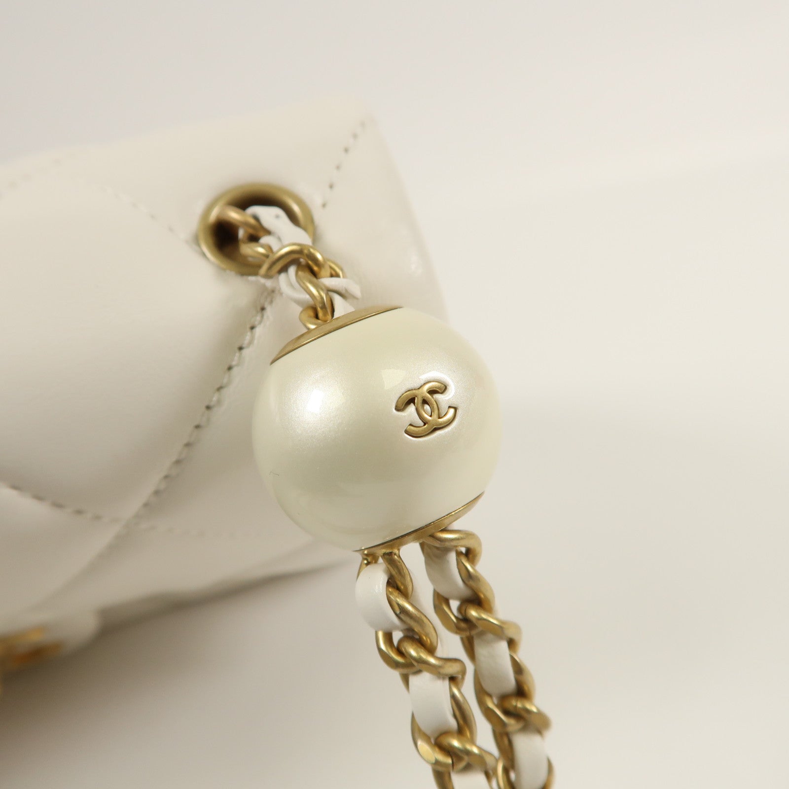 CHANEL 羊皮皮革Chain Shoulder金扣鏈帶肩背袋