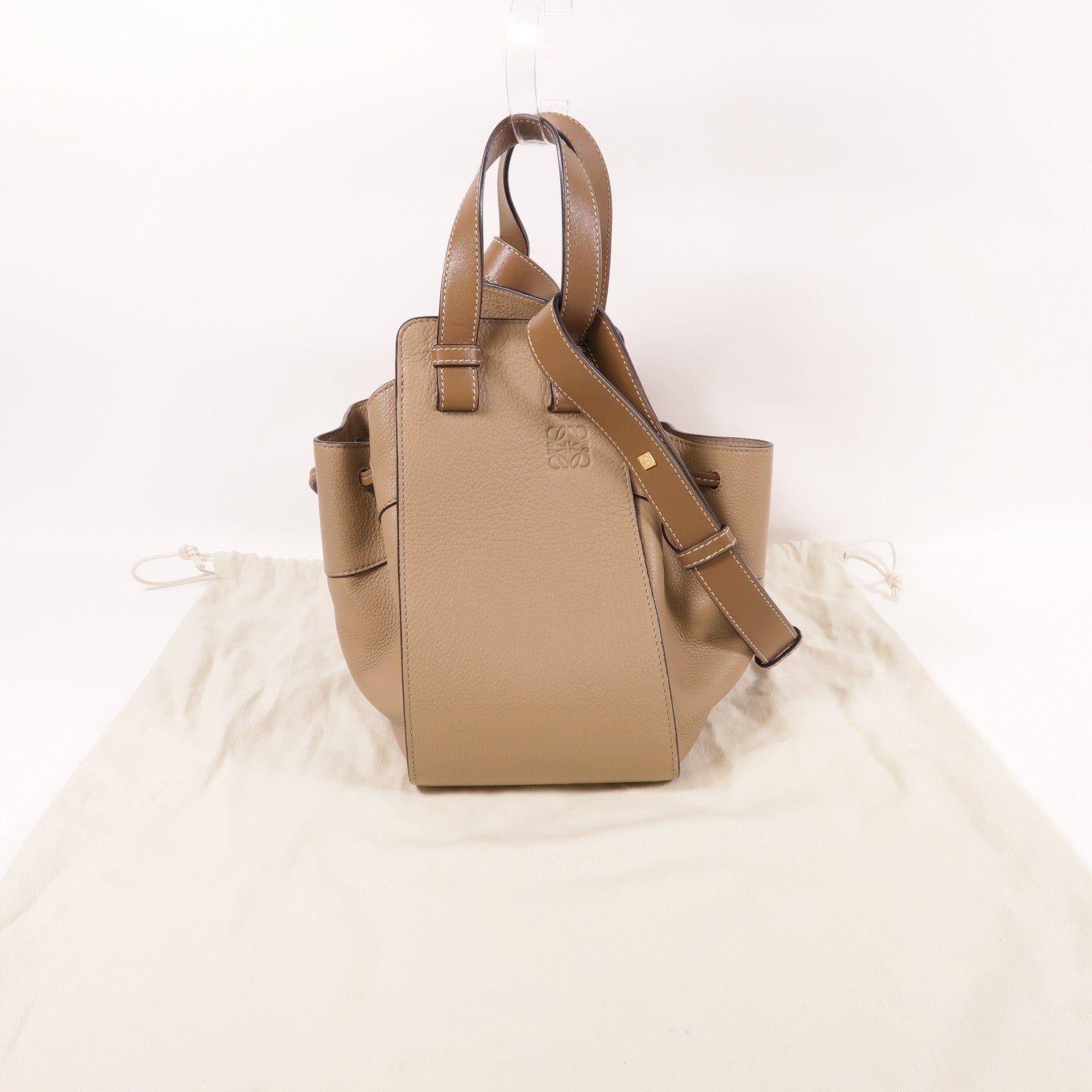 LOEWE 牛皮皮革Hammock金扣手挽肩背兩用袋