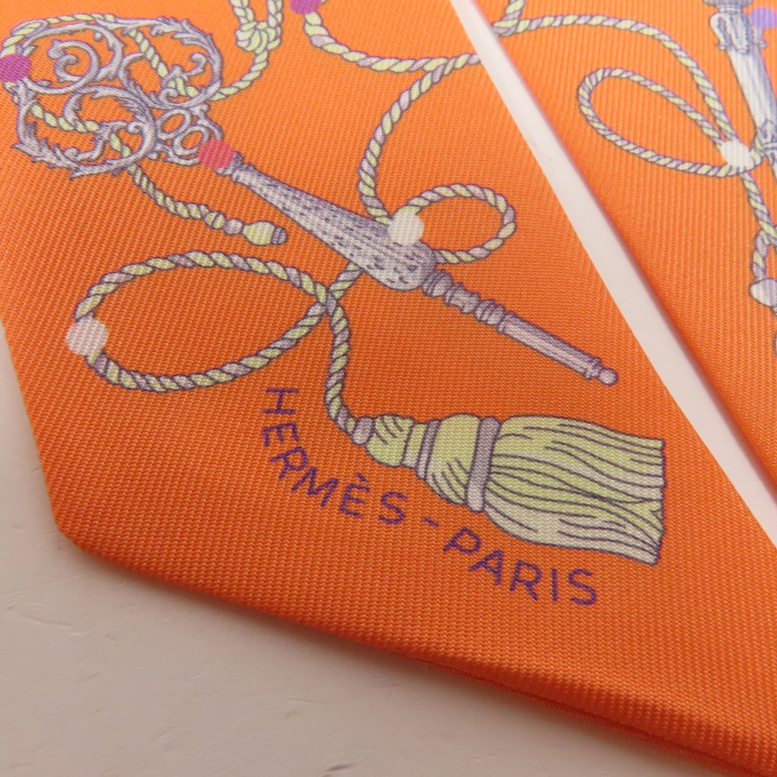 HERMES 絲質Twilly絲巾