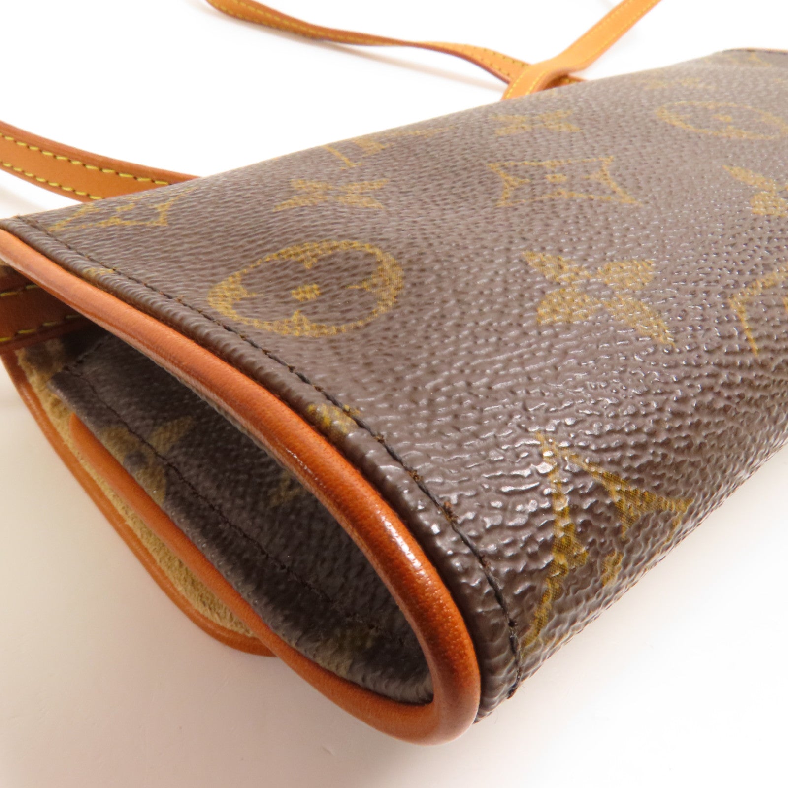 LOUIS VUITTON Monogram Pochette Twin PM金扣肩背袋