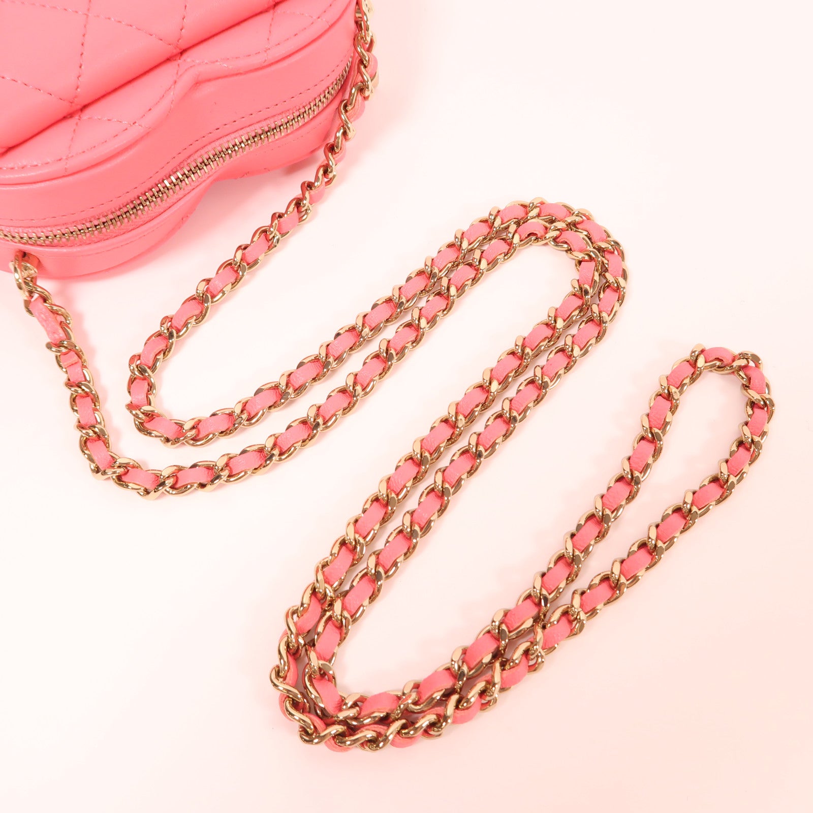 CHANEL 牛皮皮革Chain Shoulder金扣鏈帶肩背袋