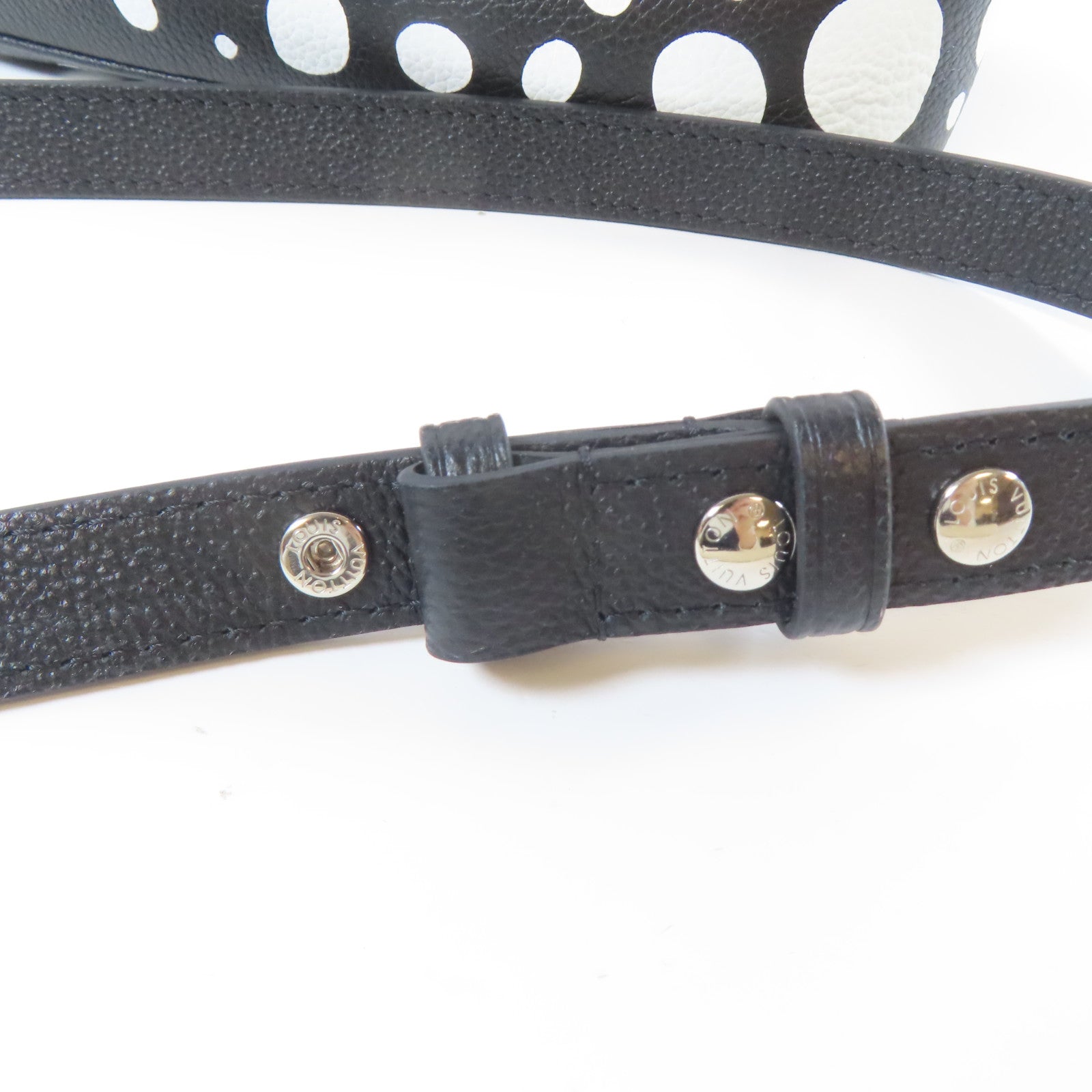 LOUIS VUITTON Monogram Empreinte Lv X YK Multi Pochette Accessoires銀扣手挽肩背兩用袋黑色