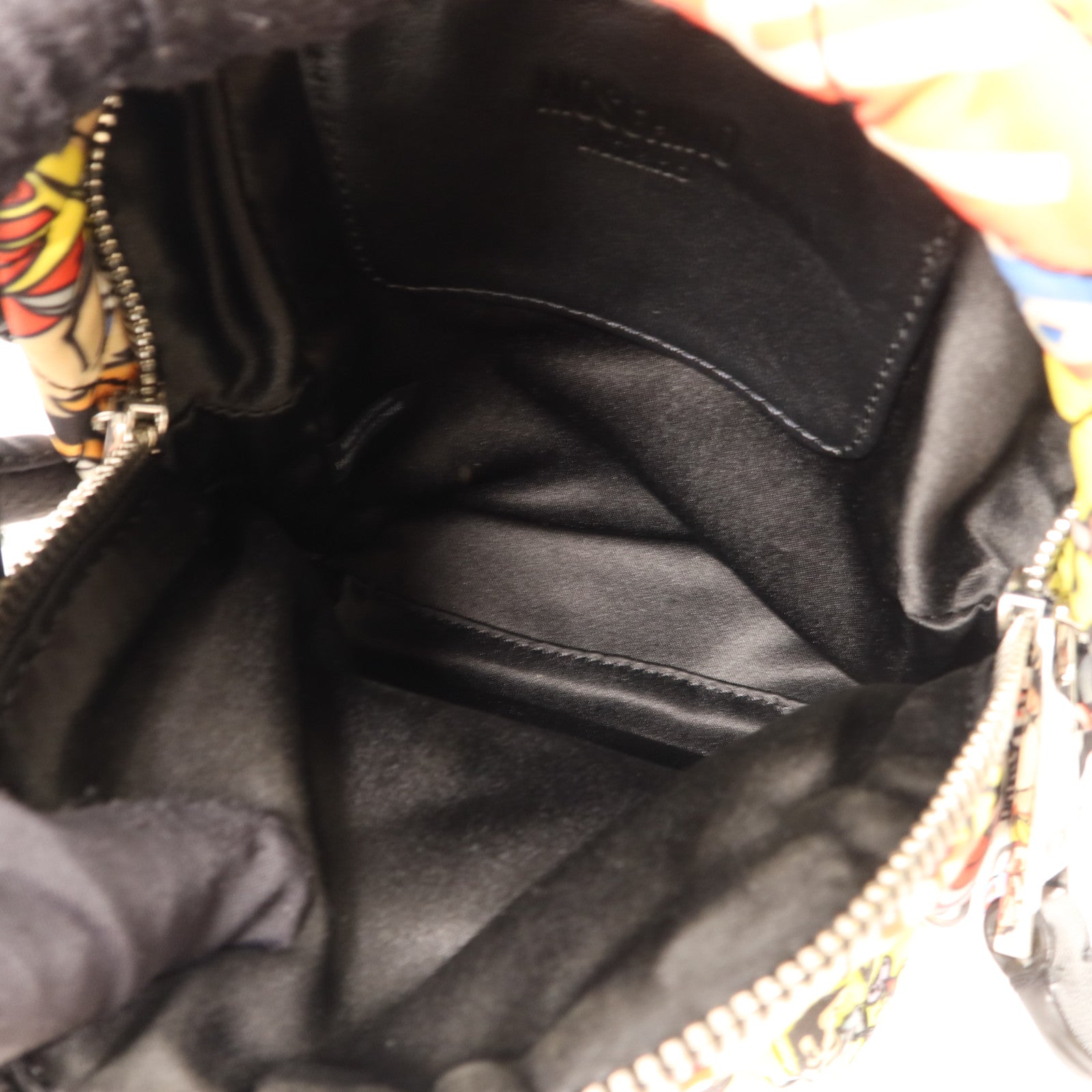 MOSCHINO 尼龍Backpack銀扣背包