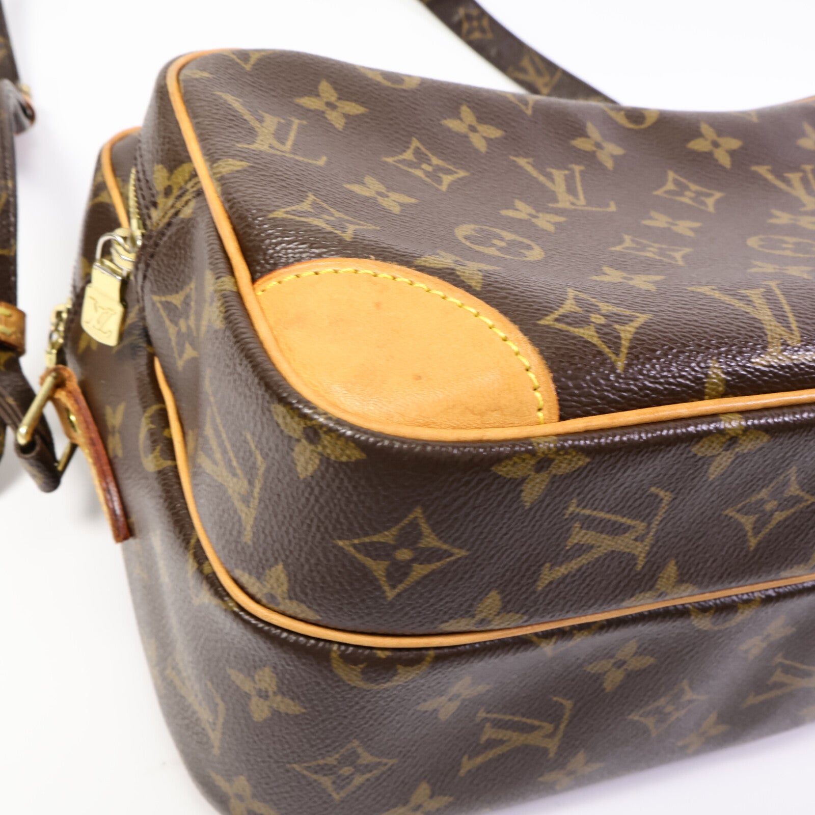 LOUIS VUITTON Monogram Nile金扣肩背袋