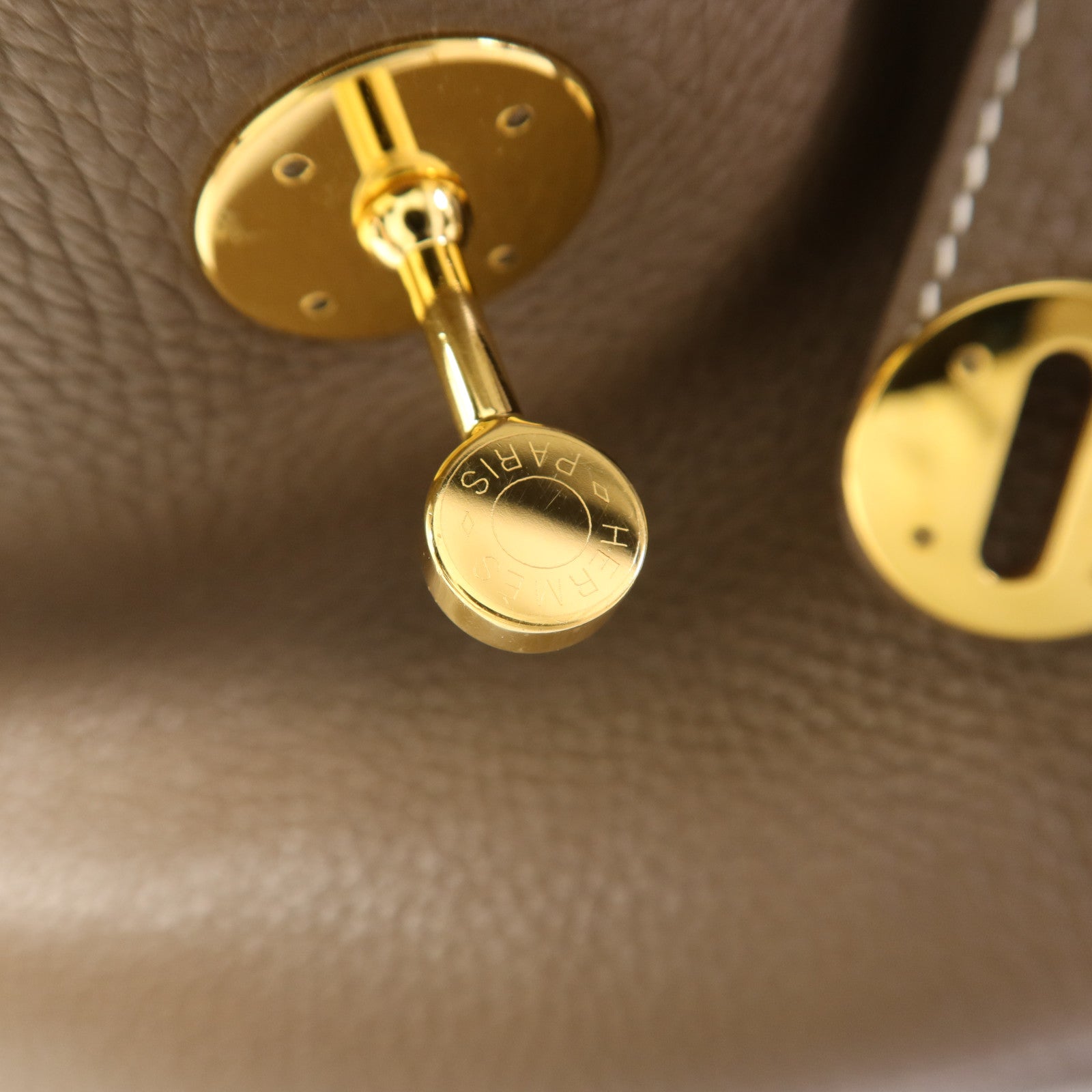 HERMES Clemence皮革Lindy 30金扣手挽肩背兩用袋Etoupe