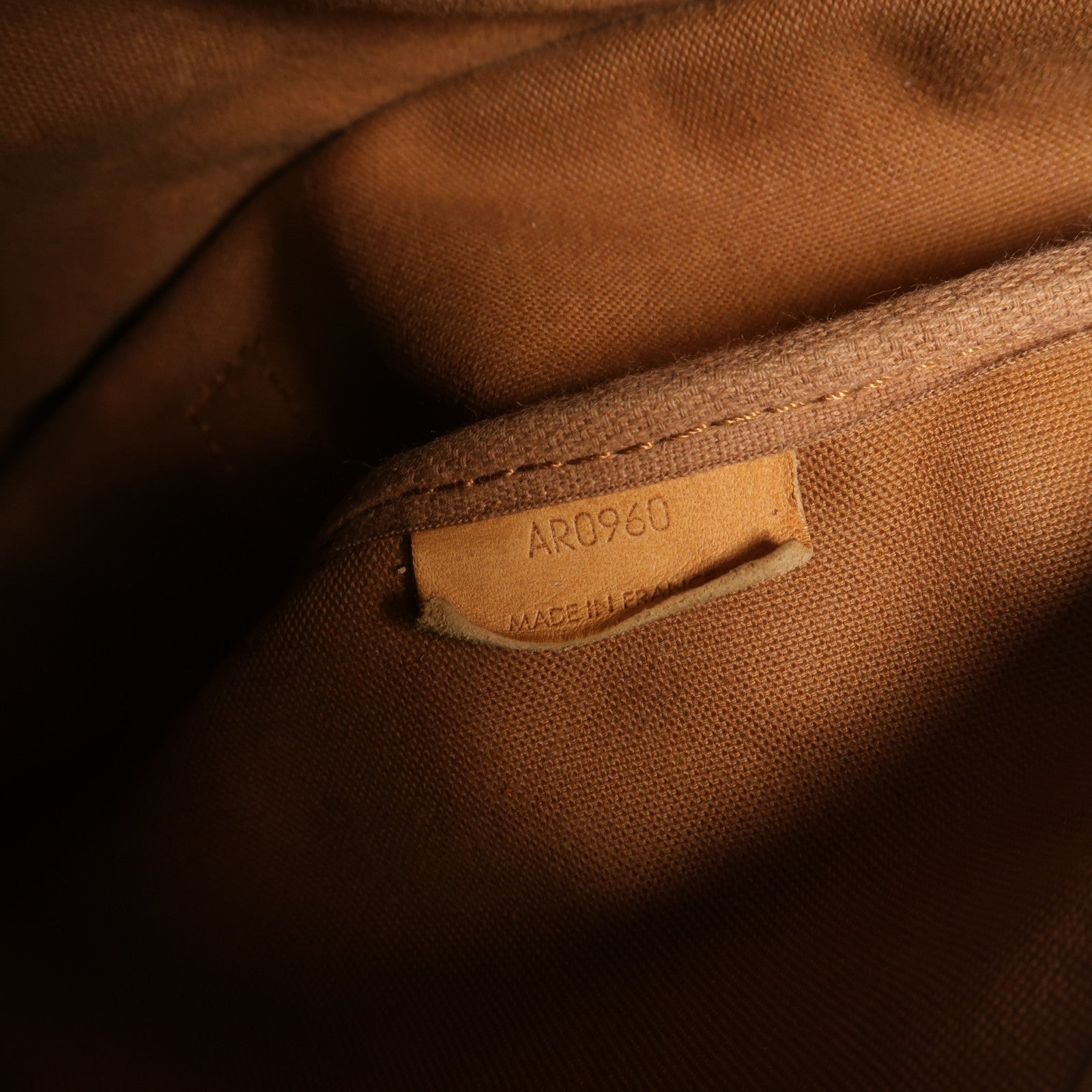LOUIS VUITTON Monogram Saumur 35肩背袋