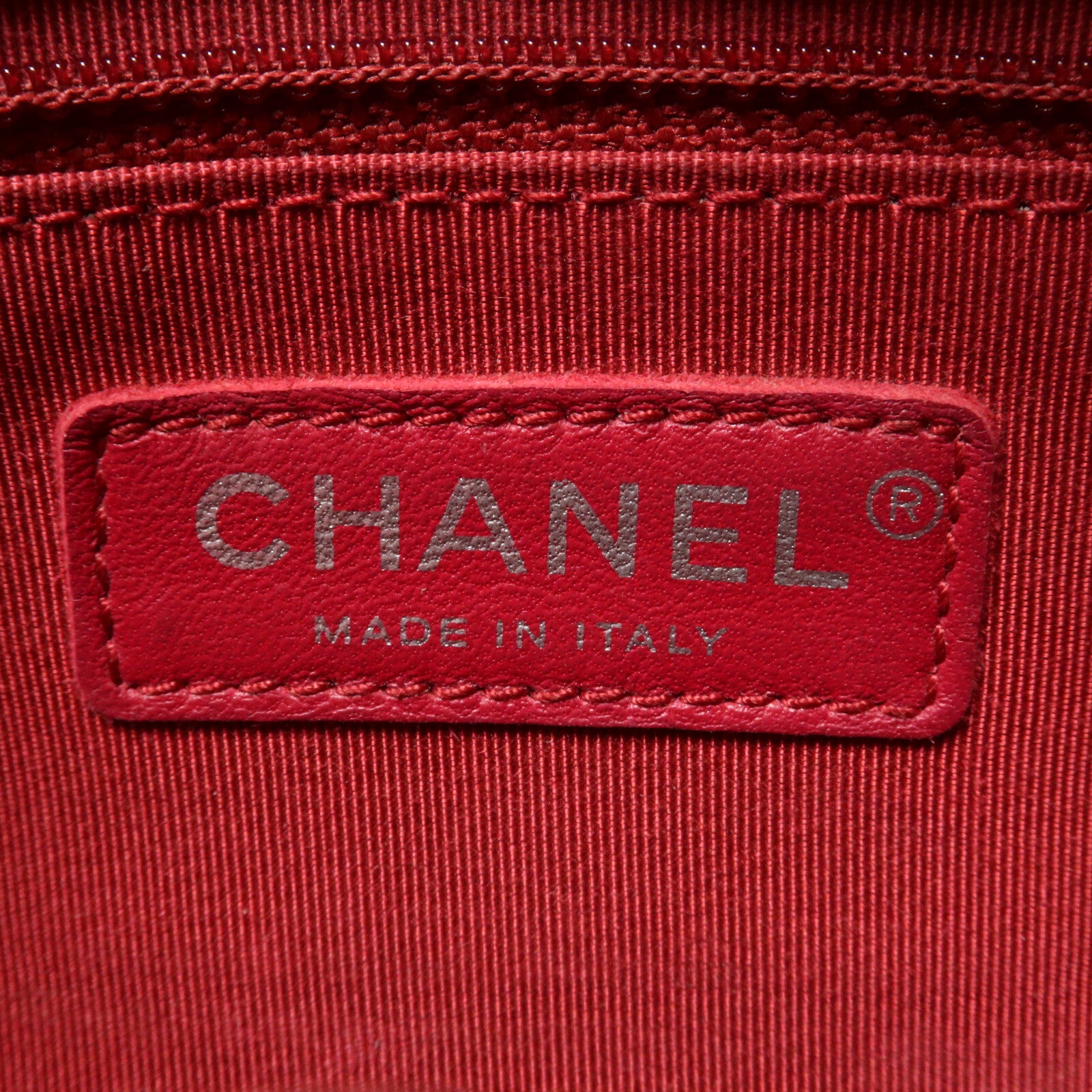 CHANEL 牛皮皮革Gabrielle Large鏈帶肩背袋