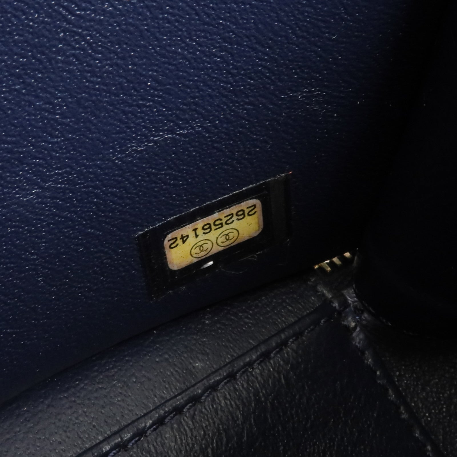 CHANEL 【激減優惠】牛皮皮革Vanity Case金扣鏈帶肩背袋