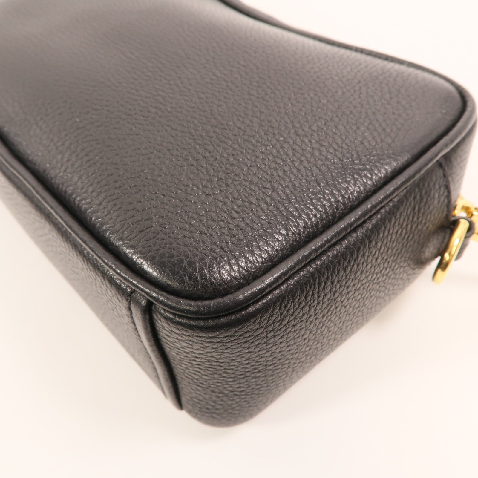 PRADA 牛皮皮革Camera Bag金扣肩背袋