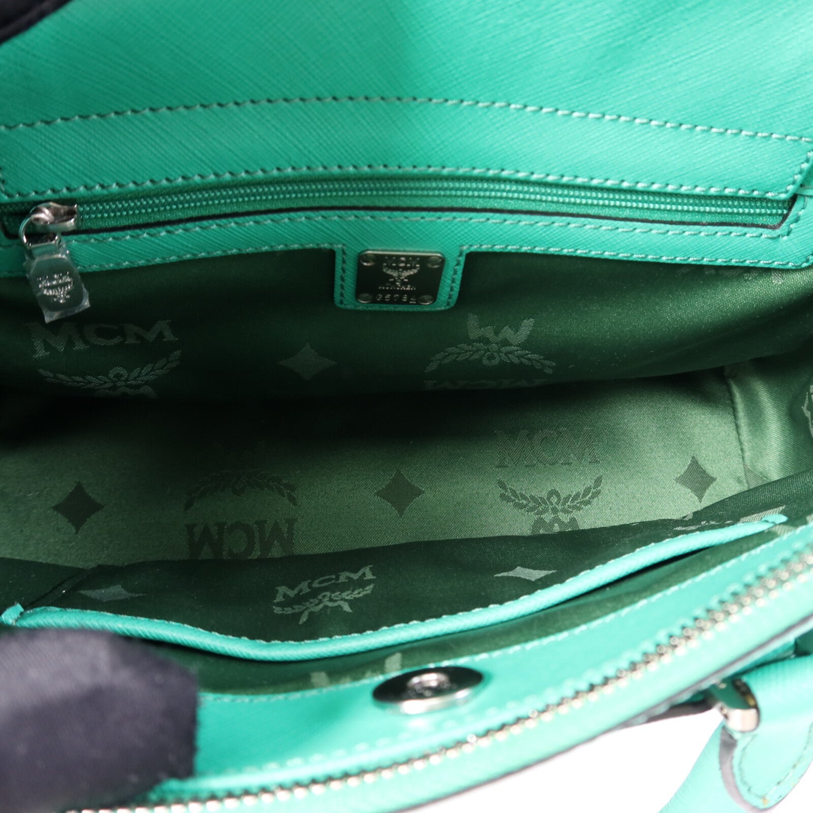 MCM 牛皮皮革2 Way Shoulder Bag銀扣手挽肩背兩用袋