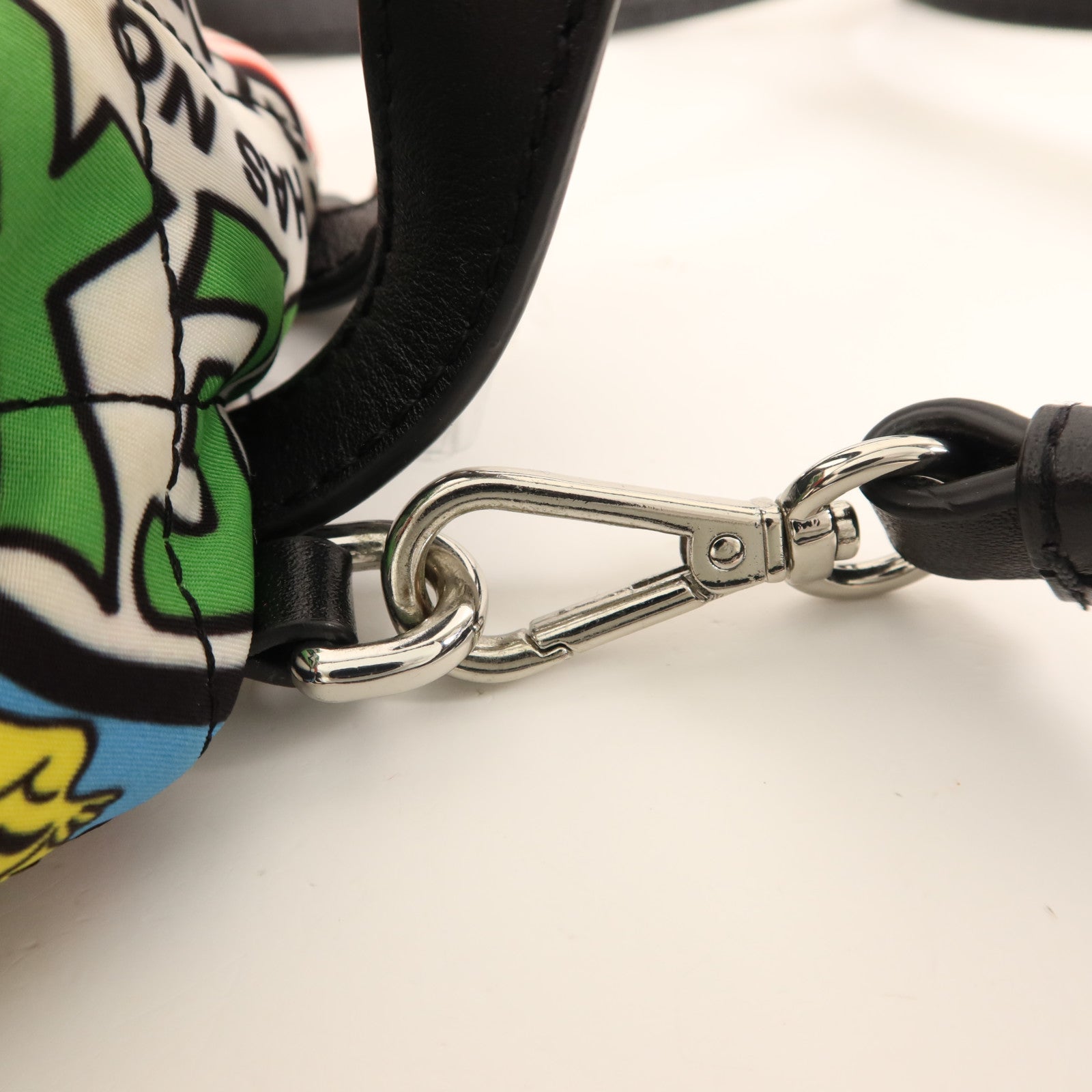MOSCHINO 尼龍Backpack銀扣背包