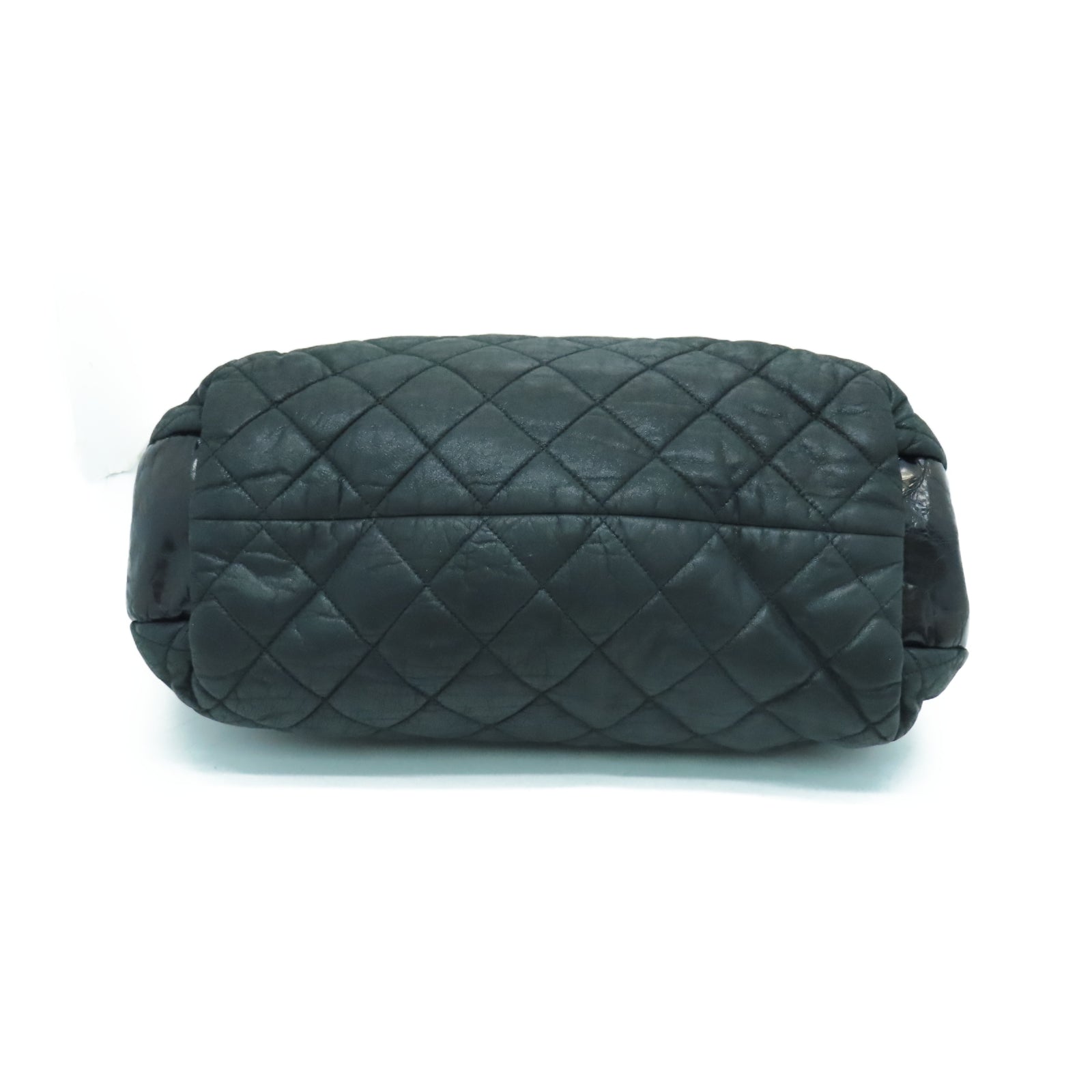CHANEL rhombus sheepskin leather Shoulder Bag silver buckle chain shoulder bag black
