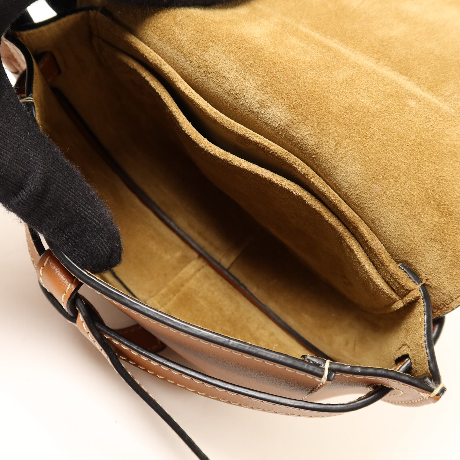 LOEWE 牛皮皮革Mini Gate Bag金扣肩背袋