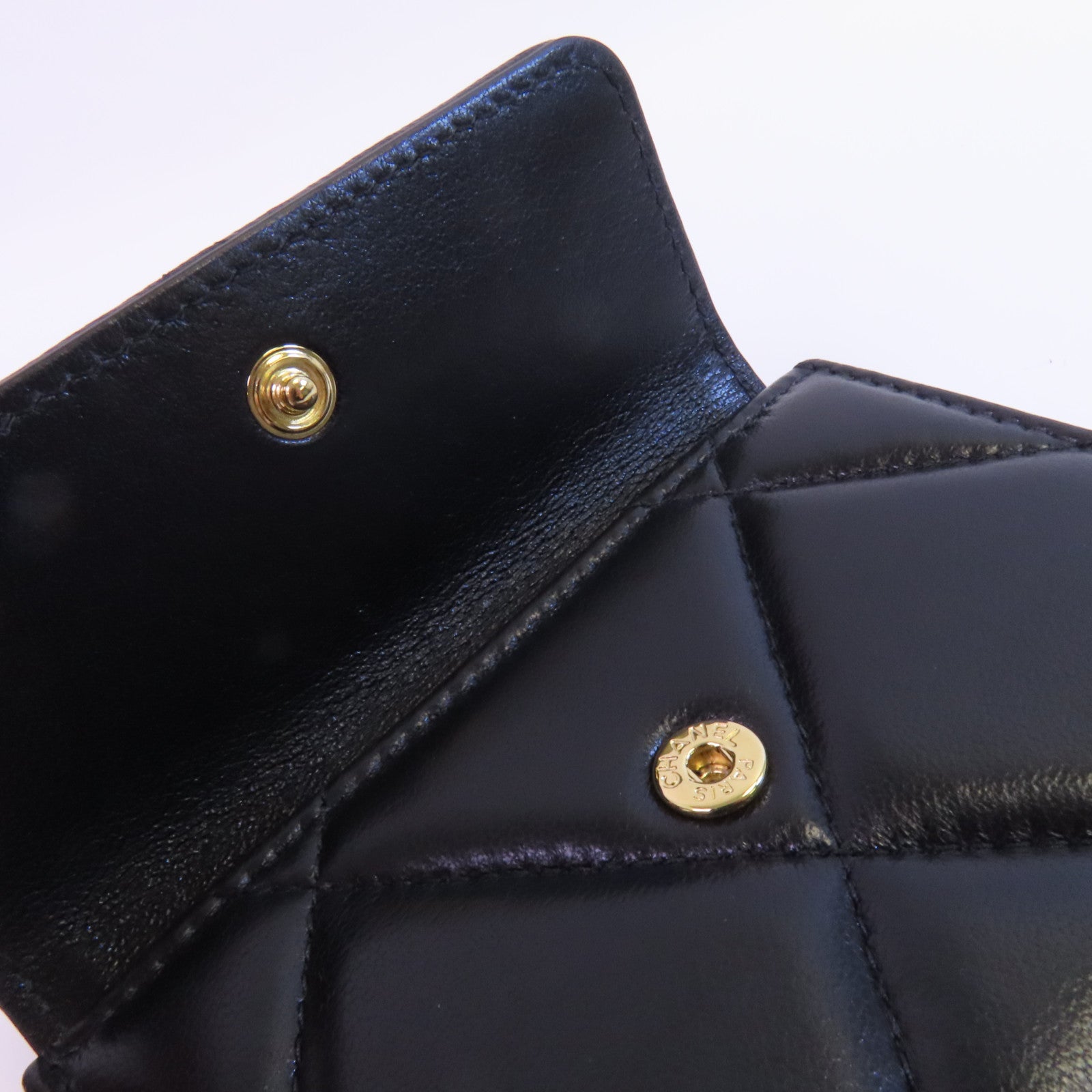 CHANEL 羊皮皮革C19 Wallet金扣錢包