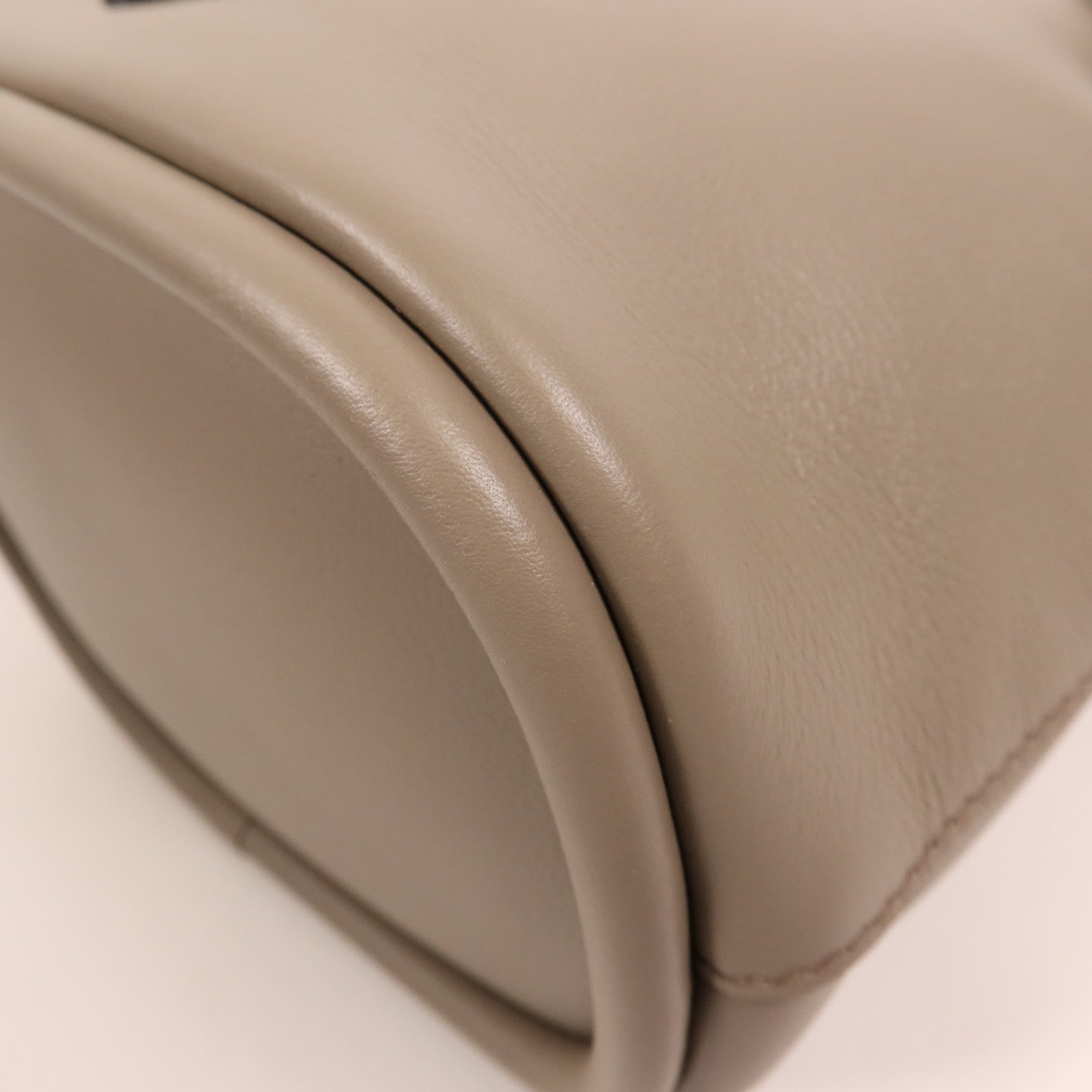 PRADA 羊皮皮革Shoulder Bag金扣手挽肩背兩用袋