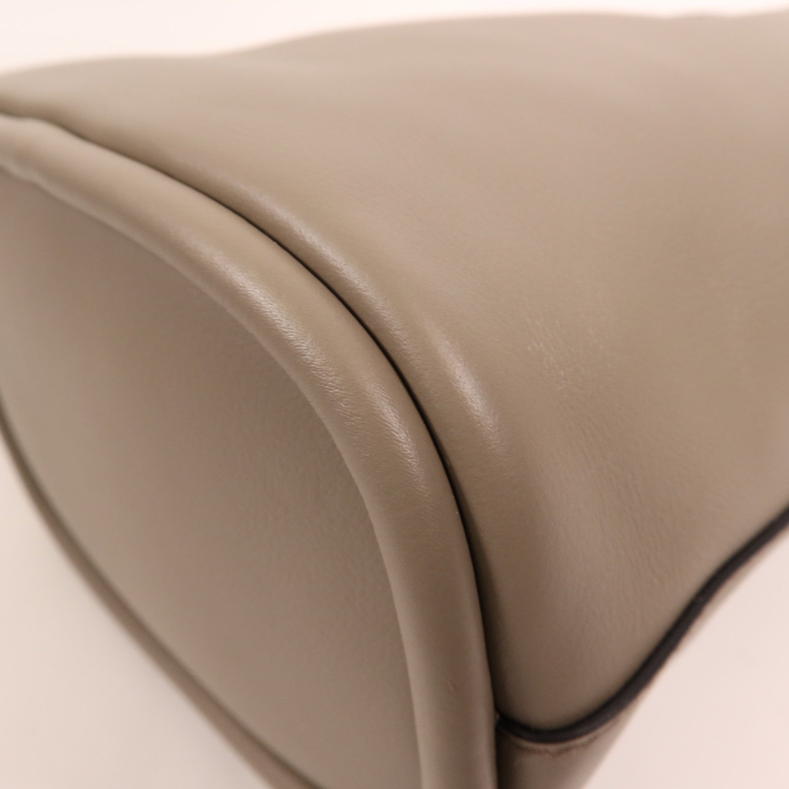 PRADA 羊皮皮革Shoulder Bag金扣手挽肩背兩用袋