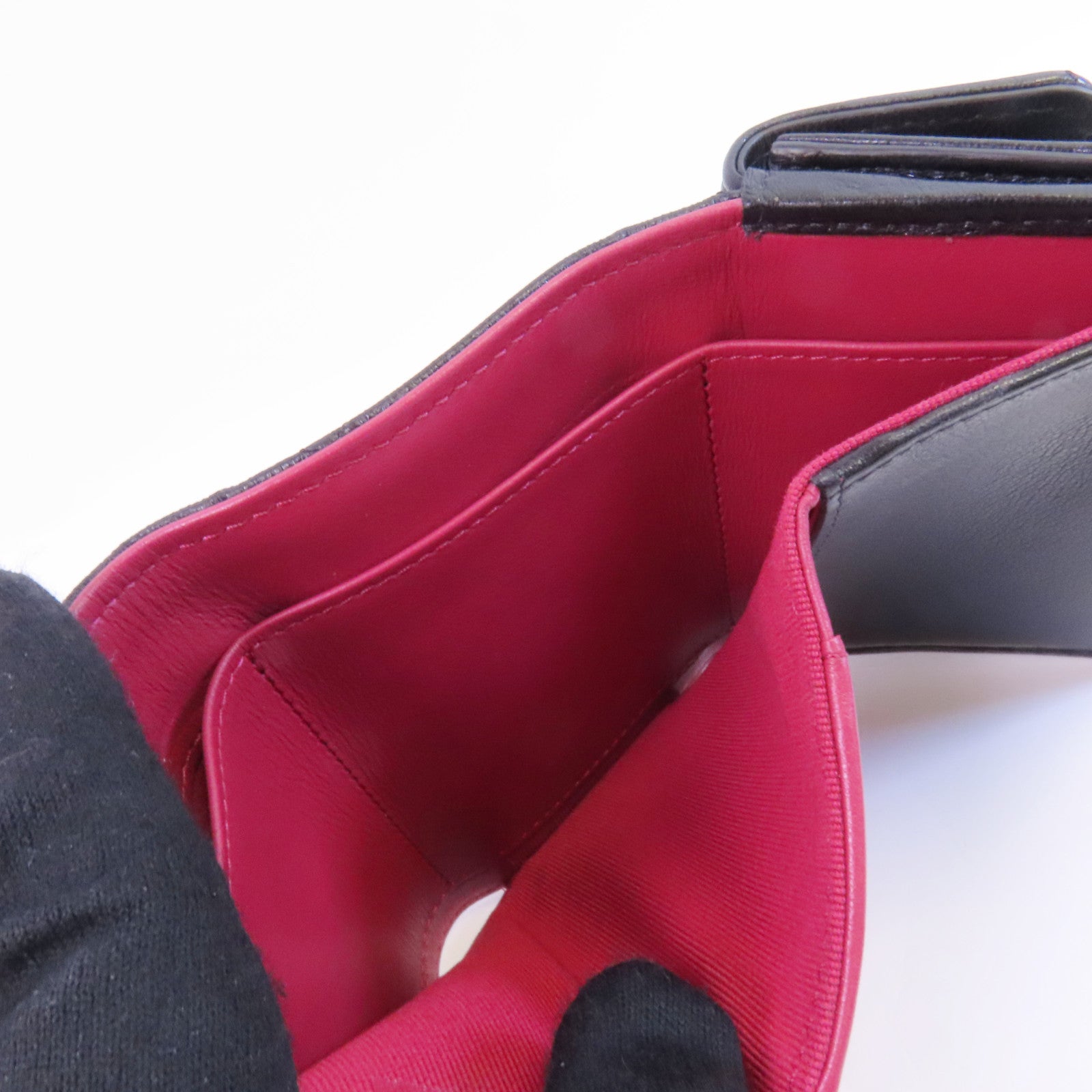 CHANEL 羊皮皮革C19 Wallet金扣錢包