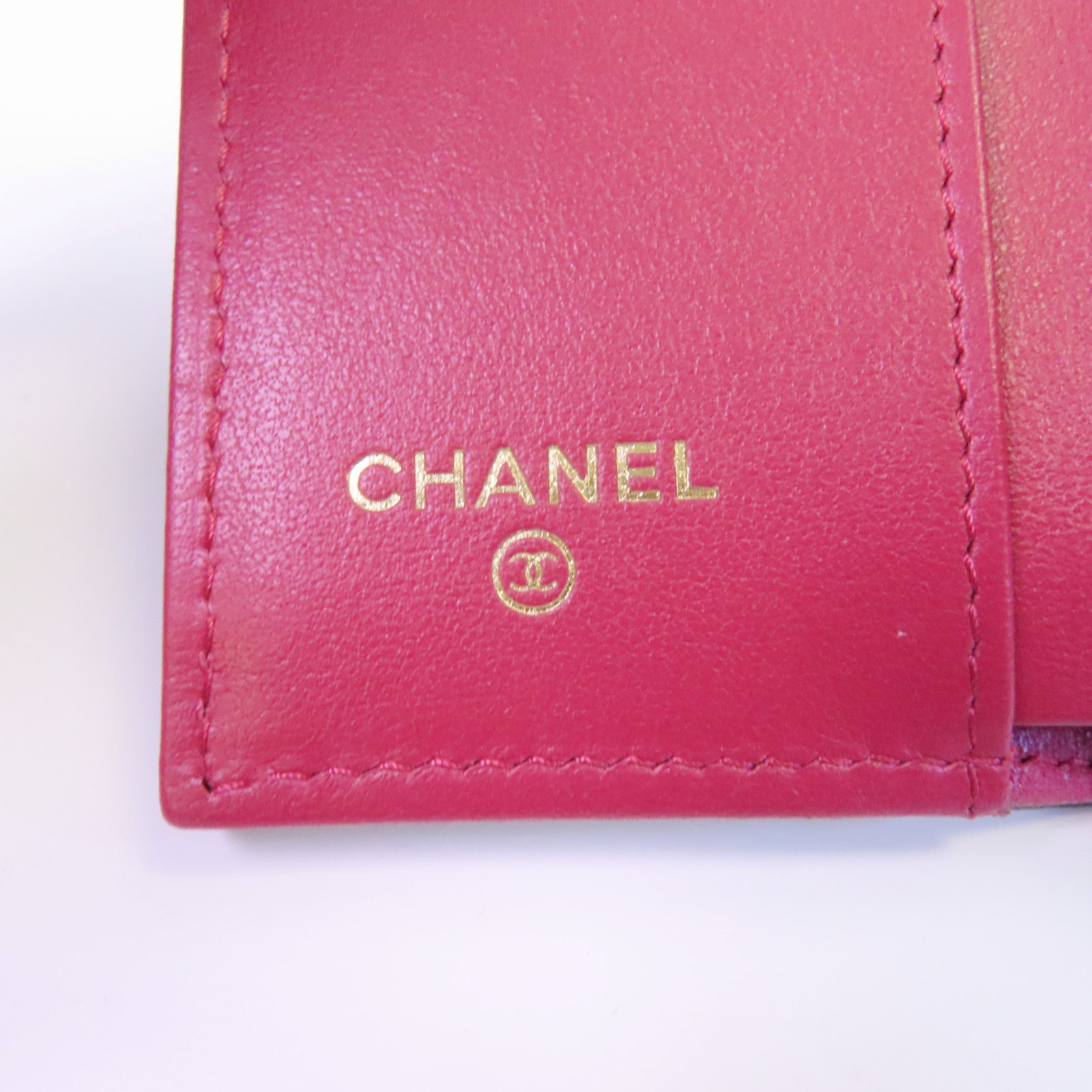 CHANEL 羊皮皮革C19 Wallet金扣錢包