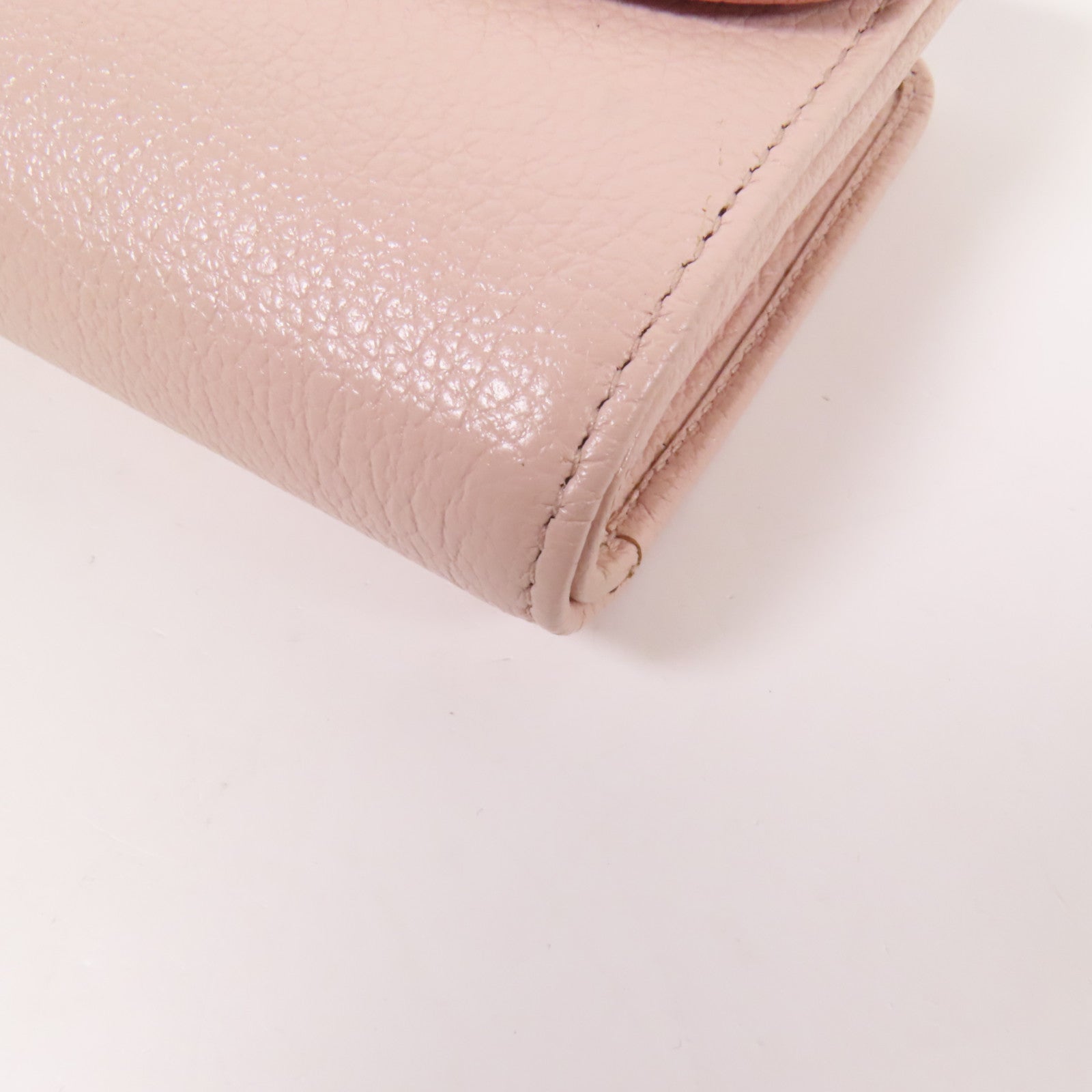 Miu Miu 牛皮皮革Trifold Wallet金扣錢包