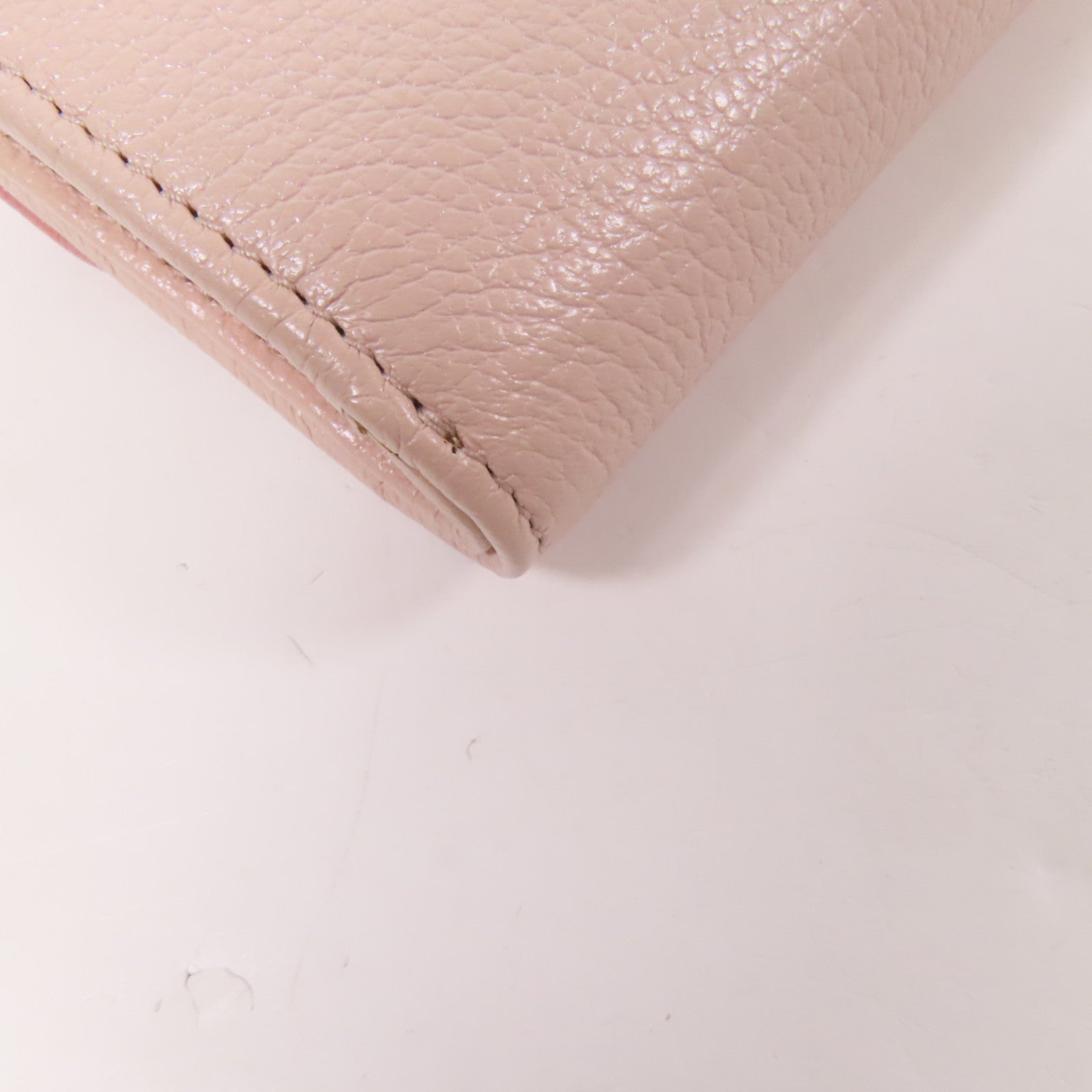 Miu Miu 牛皮皮革Trifold Wallet金扣錢包