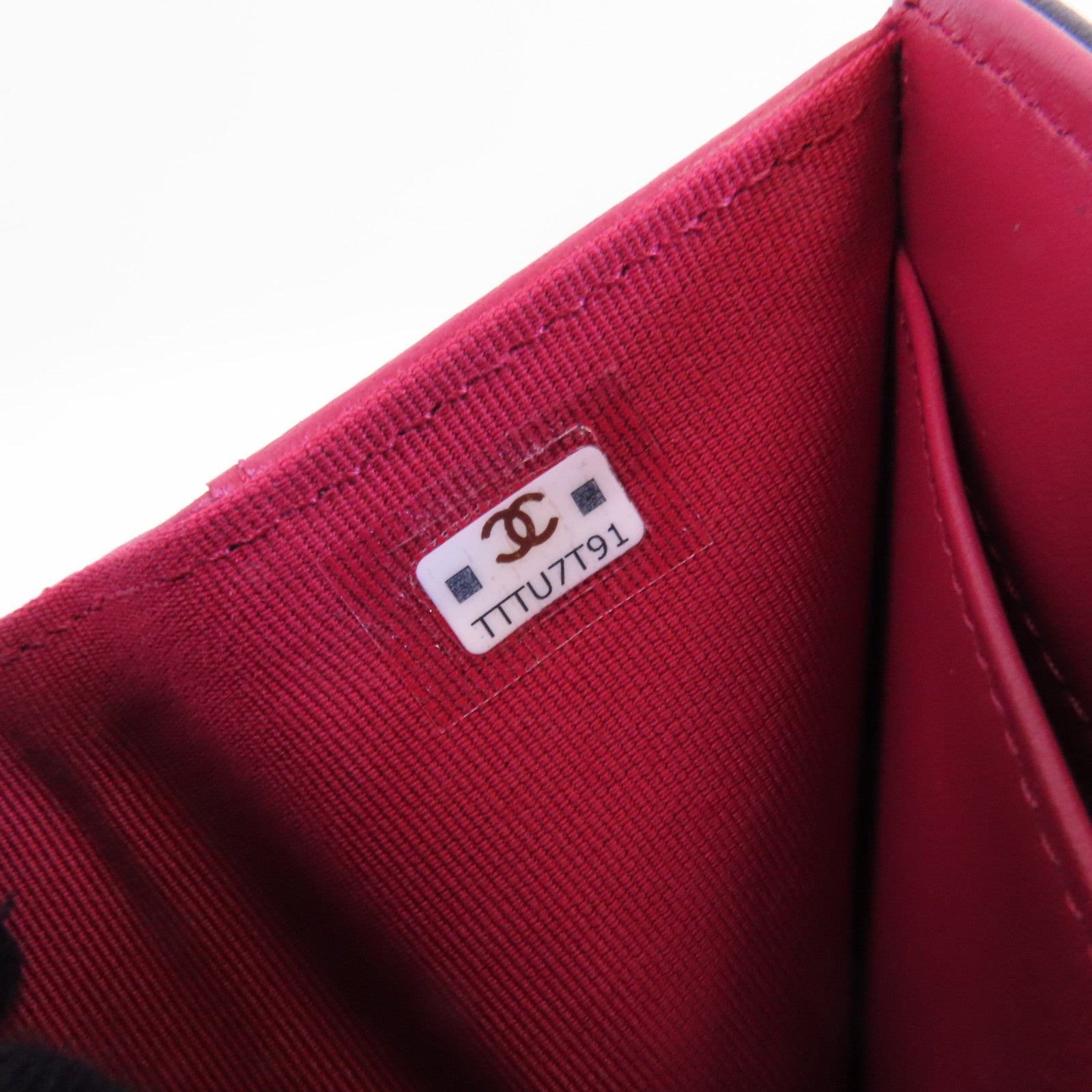 CHANEL 羊皮皮革C19 Wallet金扣錢包