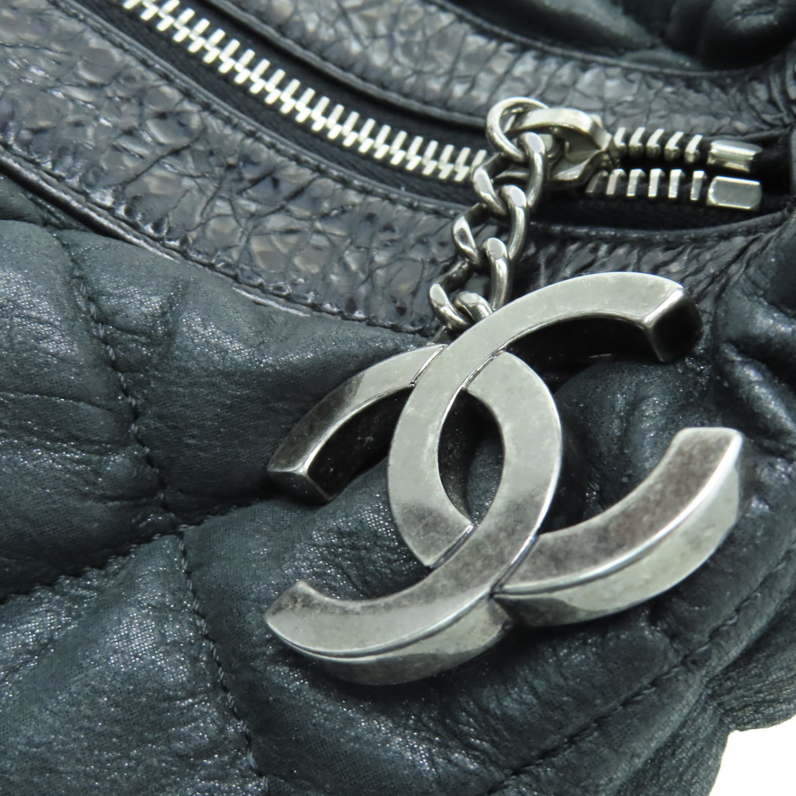 CHANEL rhombus sheepskin leather Shoulder Bag silver buckle chain shoulder bag black