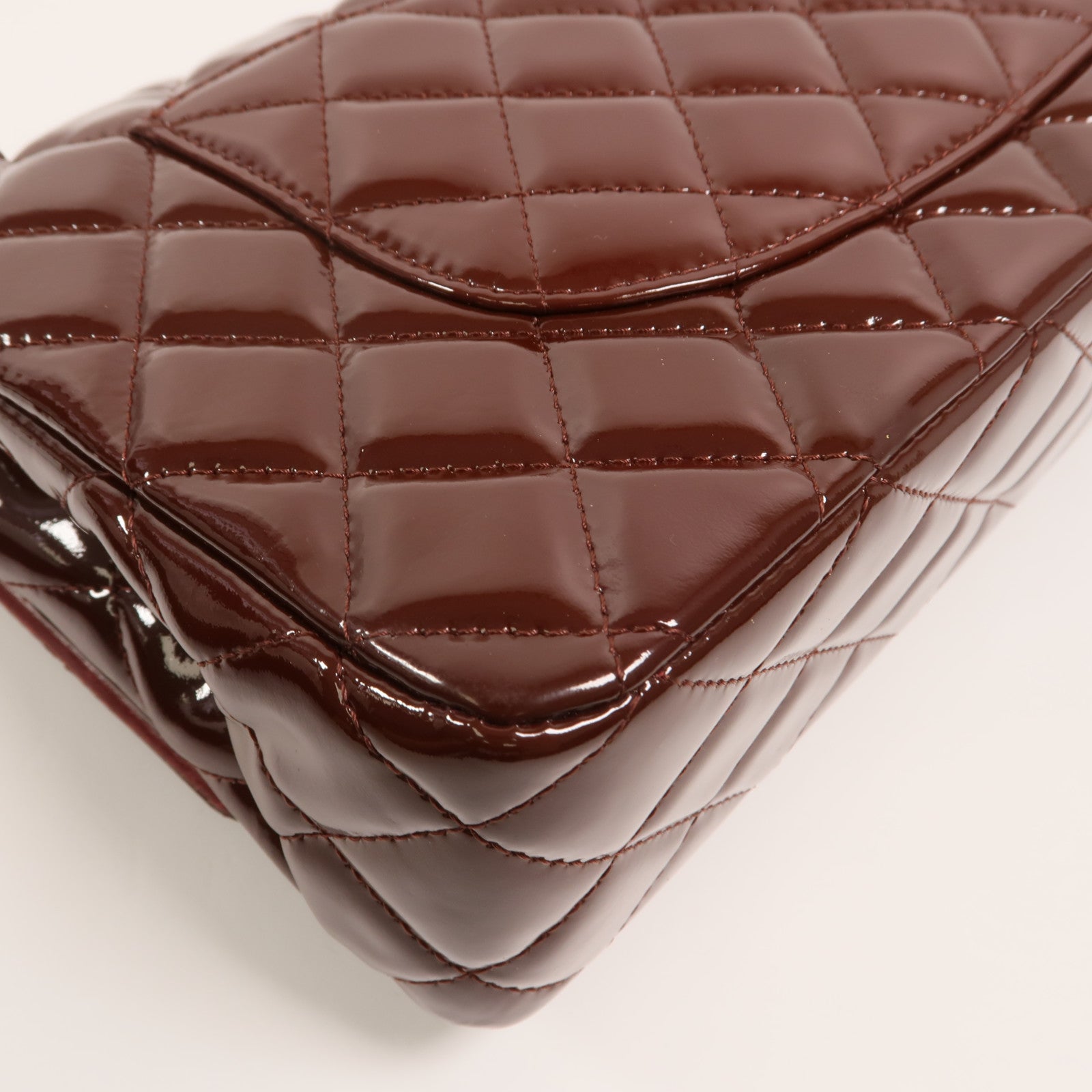 CHANEL 漆皮皮革Classic 25鏈帶肩背袋