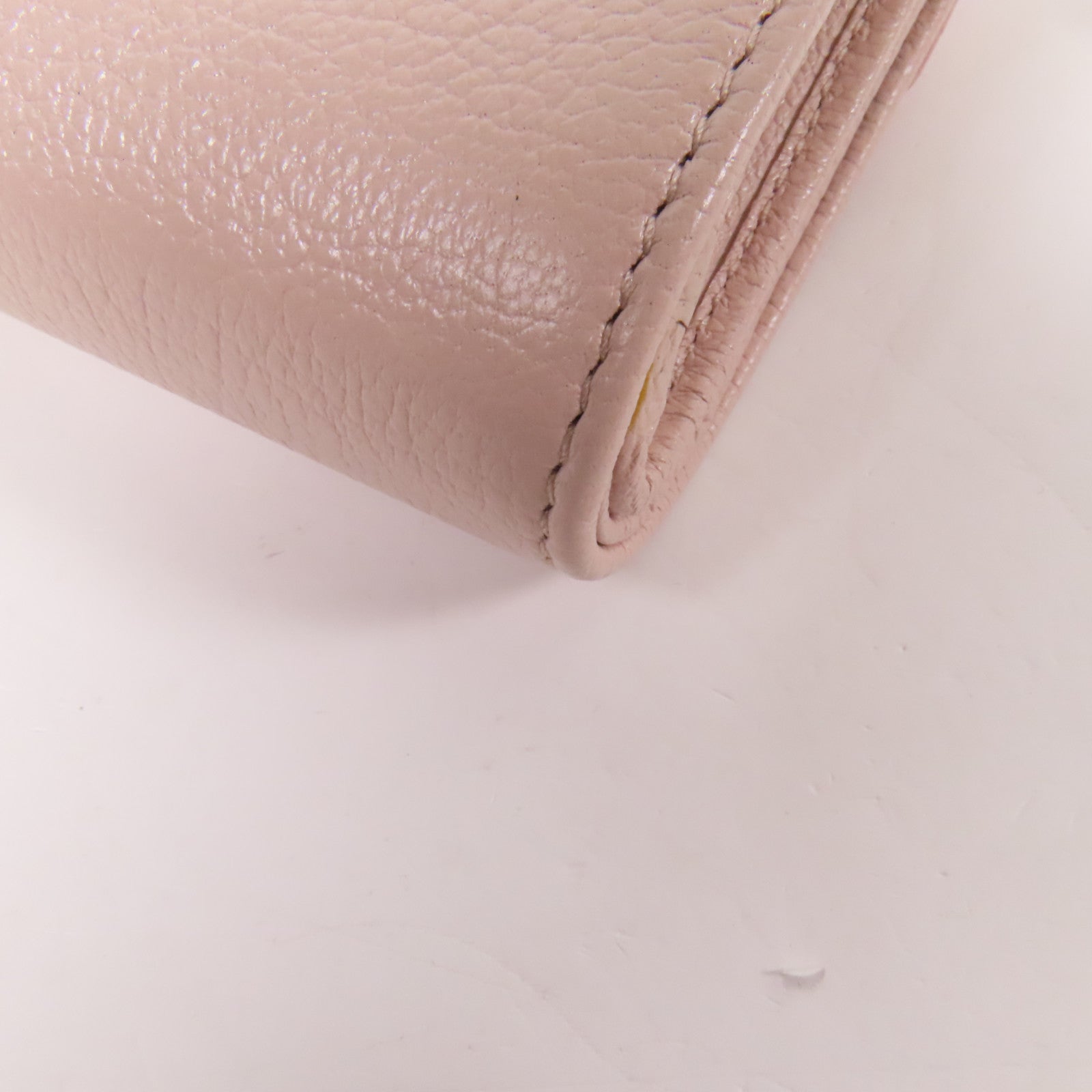 Miu Miu 牛皮皮革Trifold Wallet金扣錢包