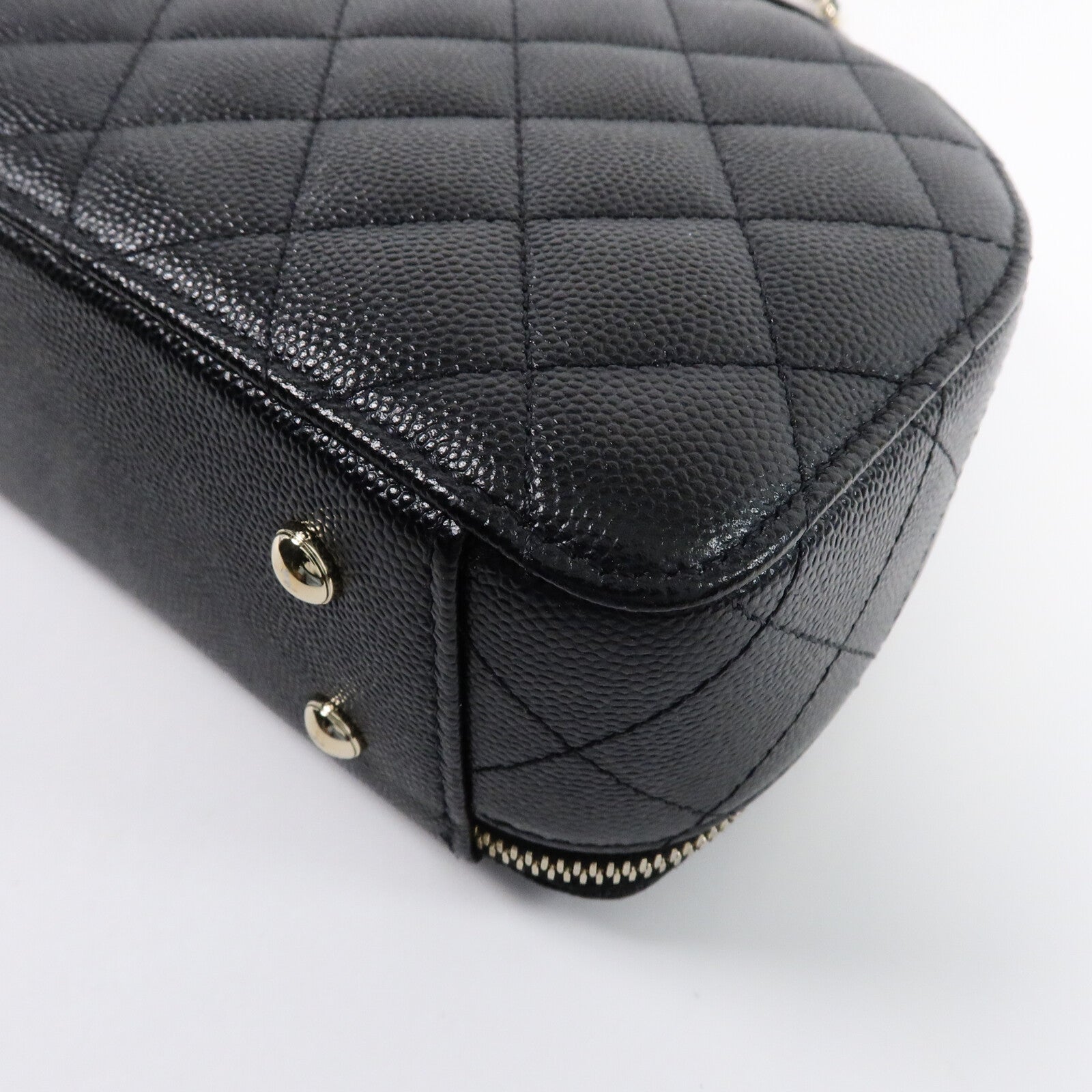 CHANEL 牛皮皮革Bowling Bag鏈帶肩背袋