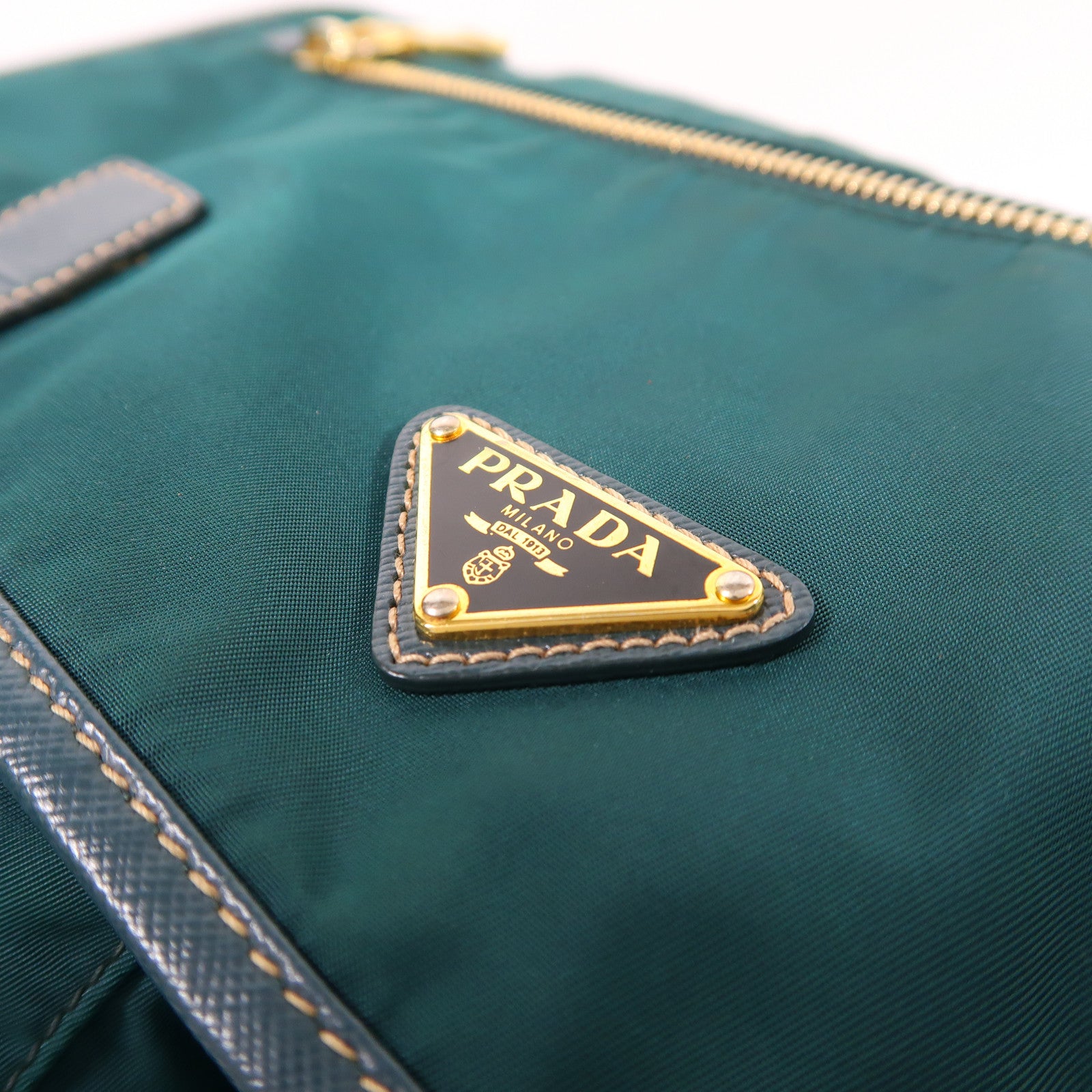PRADA 尼龍Shoulder Bag金扣肩背袋