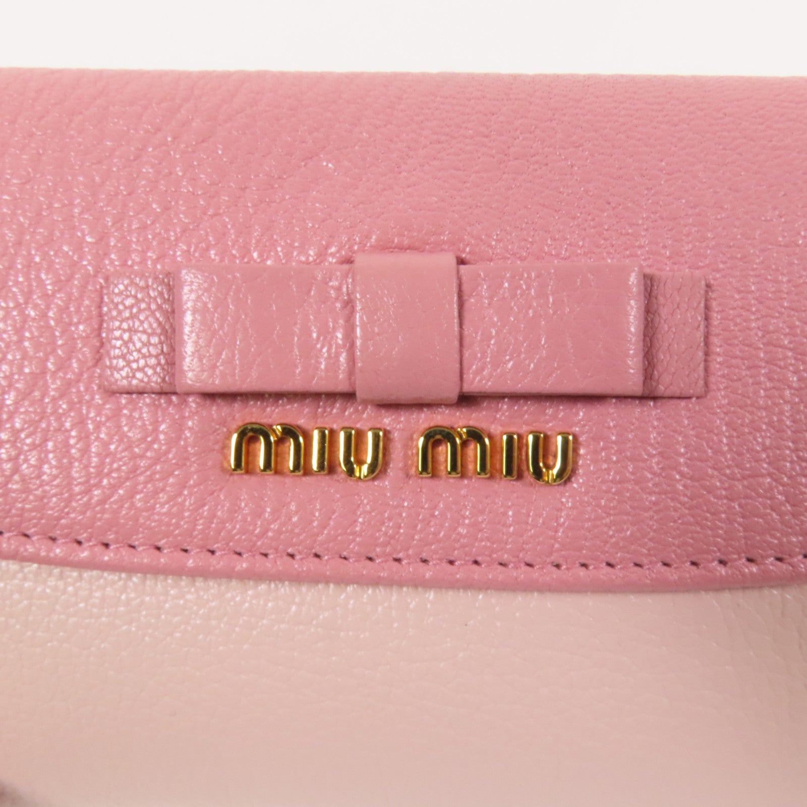 Miu Miu 牛皮皮革Trifold Wallet金扣錢包